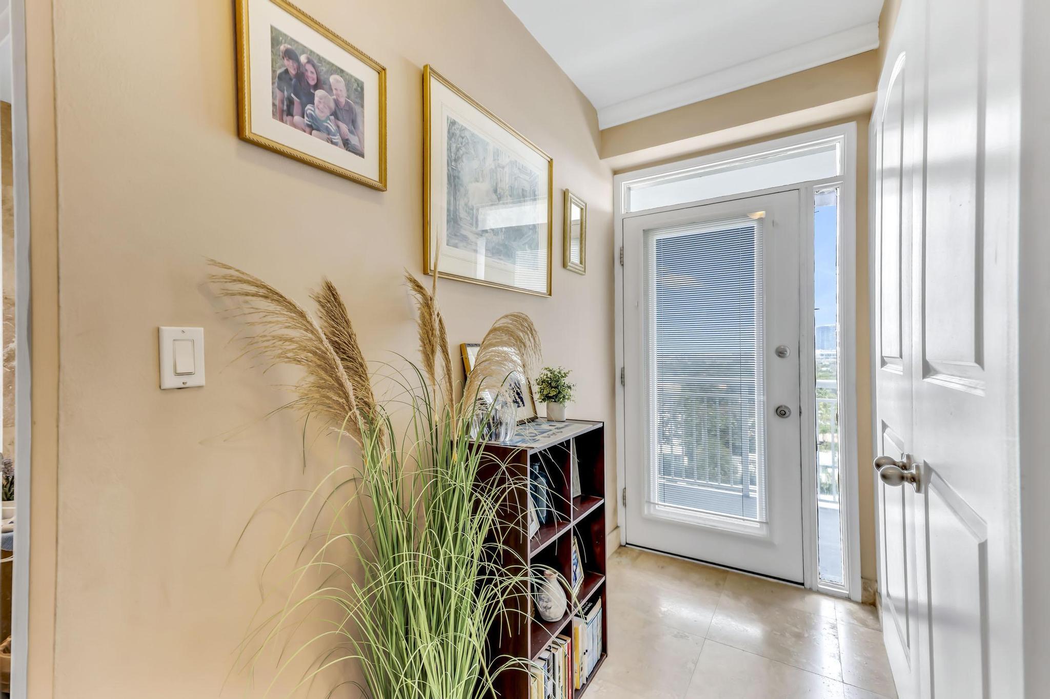 1920 S Ocean Drive 1009 Property Photo 4