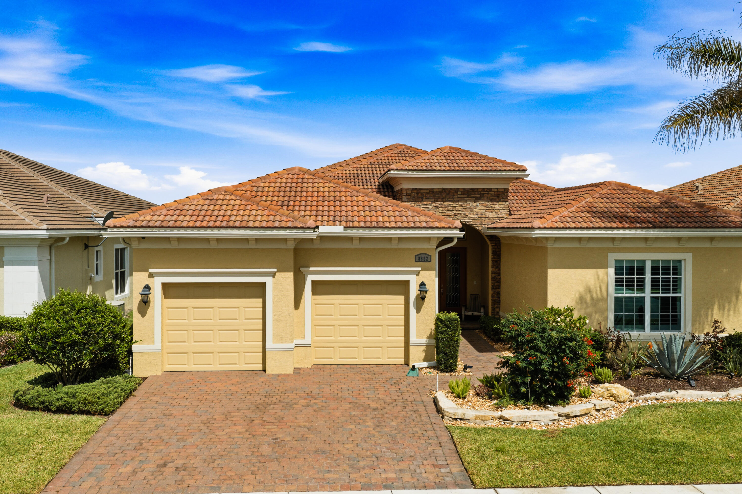8692 SW Flutto Way Property Photo 1