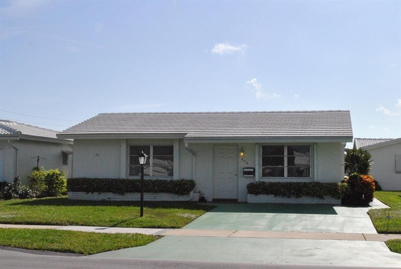 806 Ocean Drive Property Photo 1