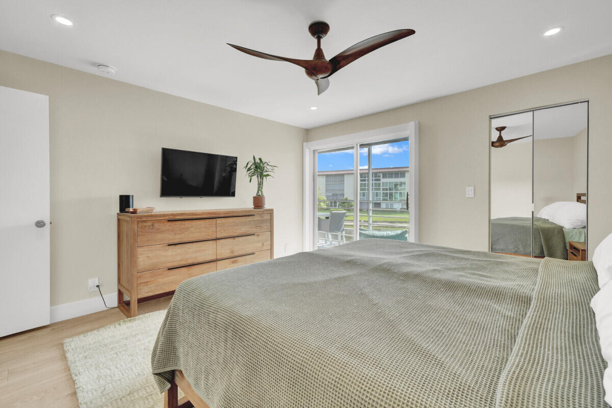 3005 Portofino Isle N2 Property Photo 18