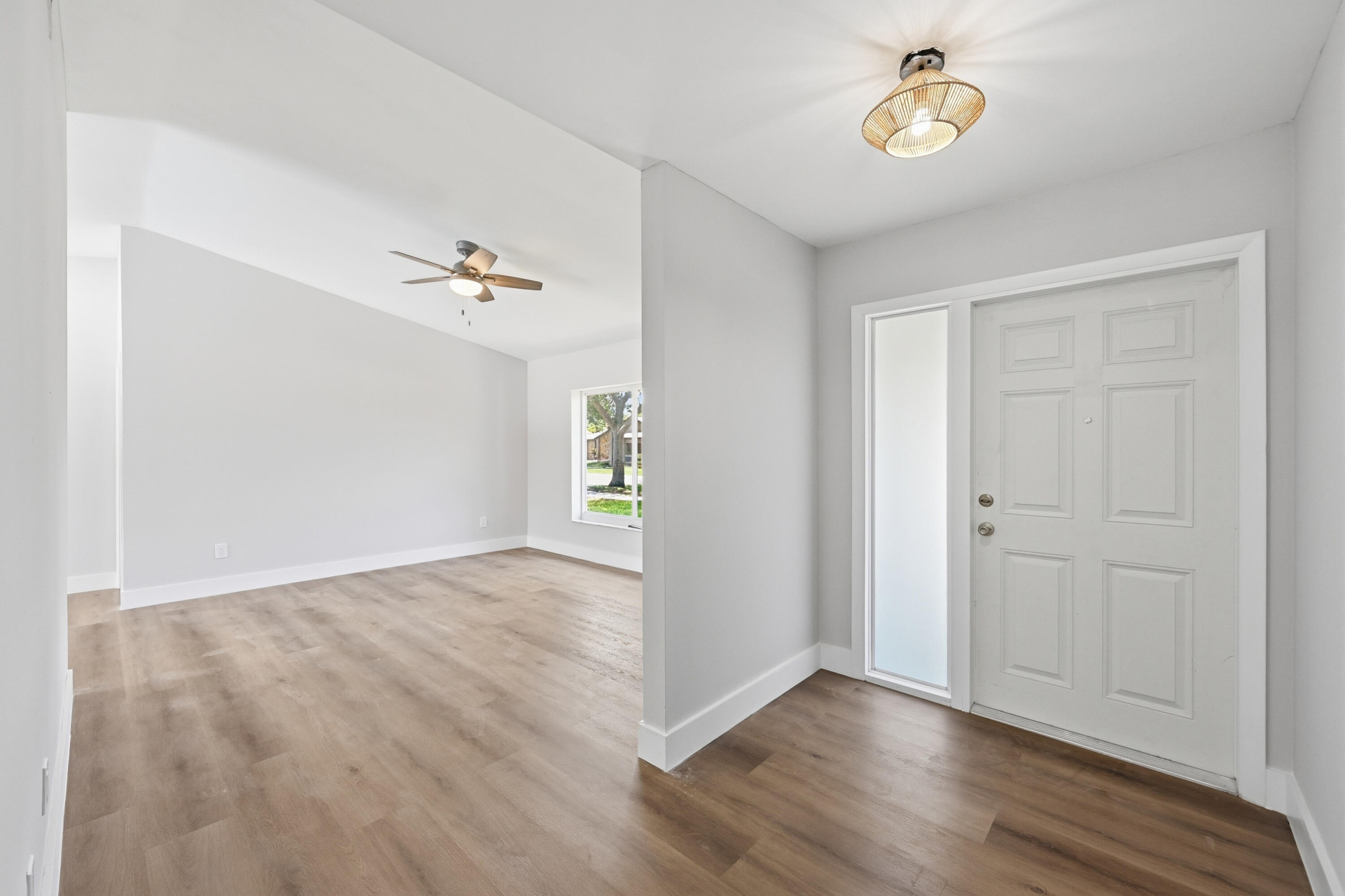 11991 Sw 51st Court Property Photo 6