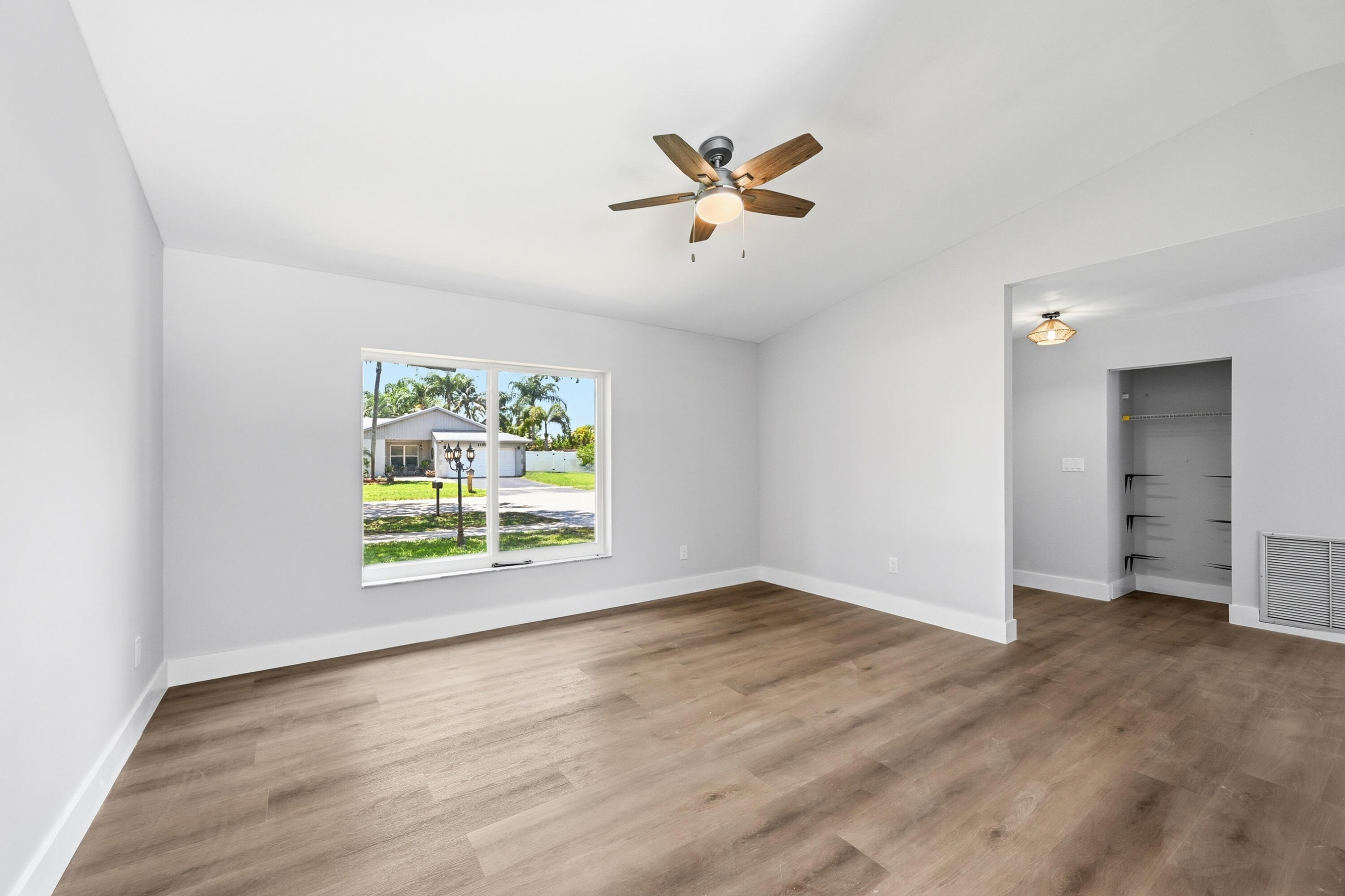 11991 Sw 51st Court Property Photo 7