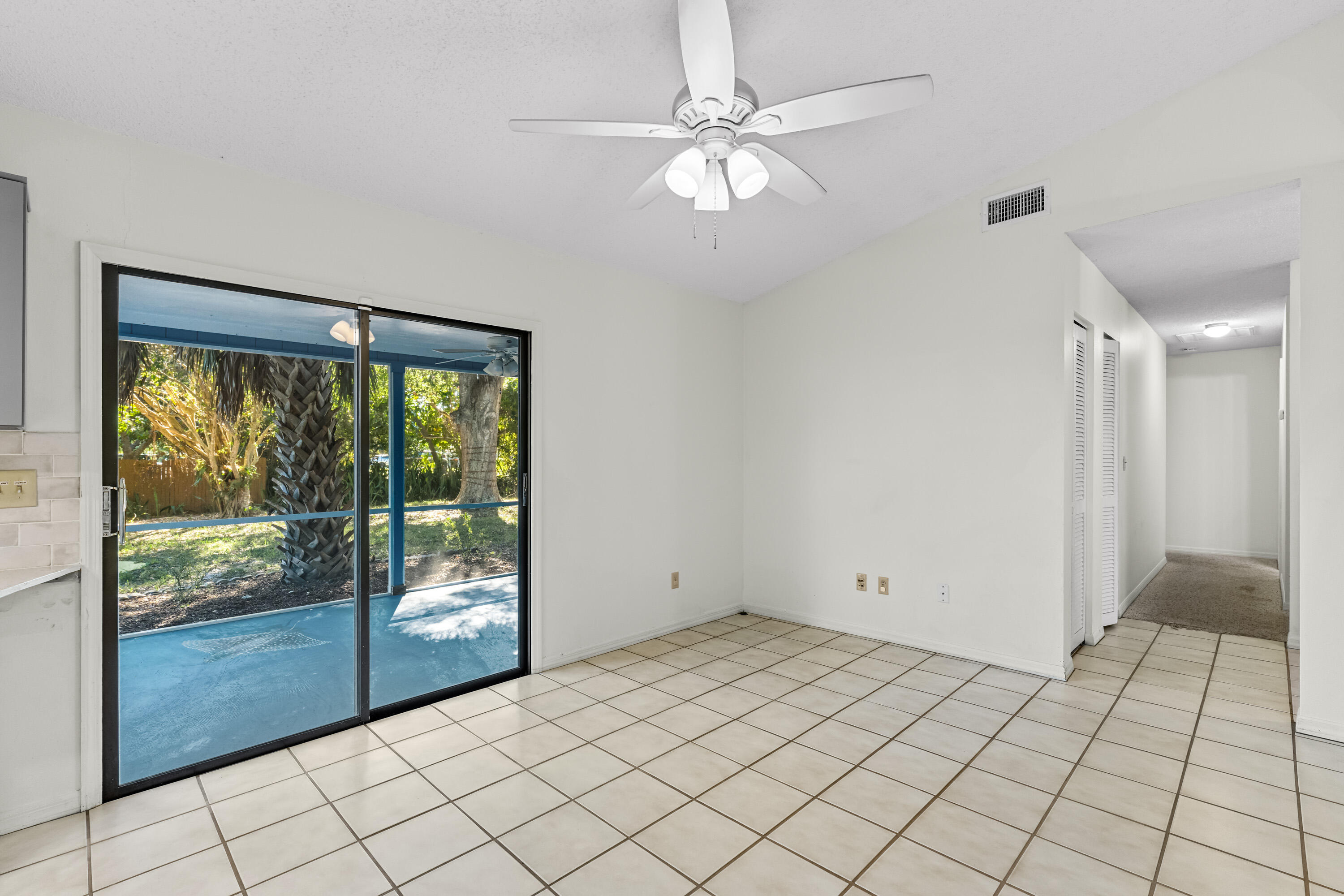 975 4th Lane Property Photo 6