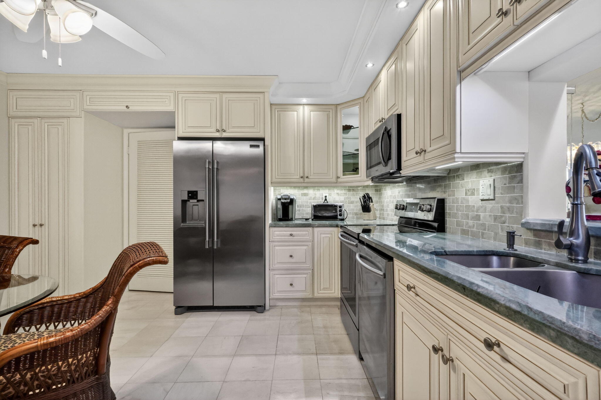 3420 S Ocean Boulevard 9r Property Photo 5