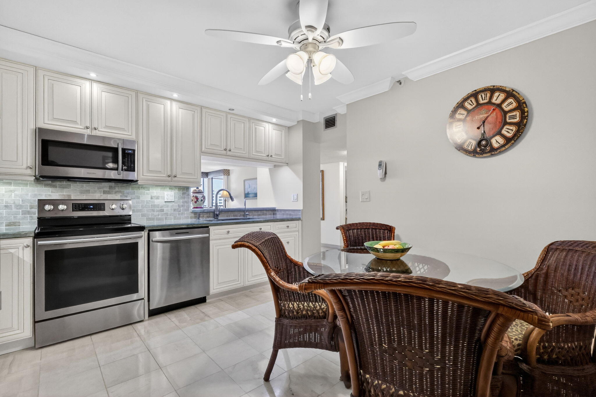 3420 S Ocean Boulevard 9r Property Photo 8