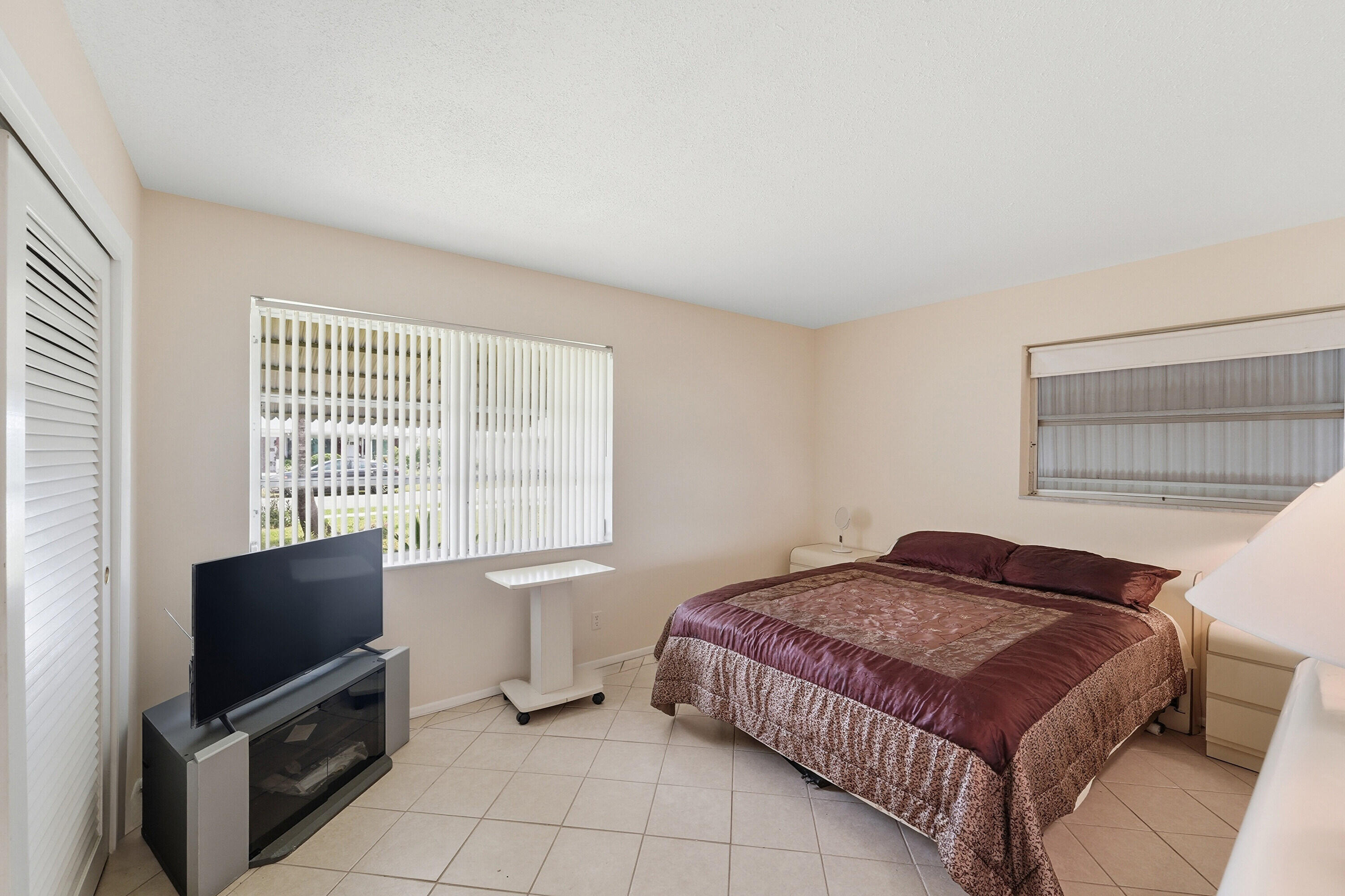 220 Leisure Boulevard Property Photo 9