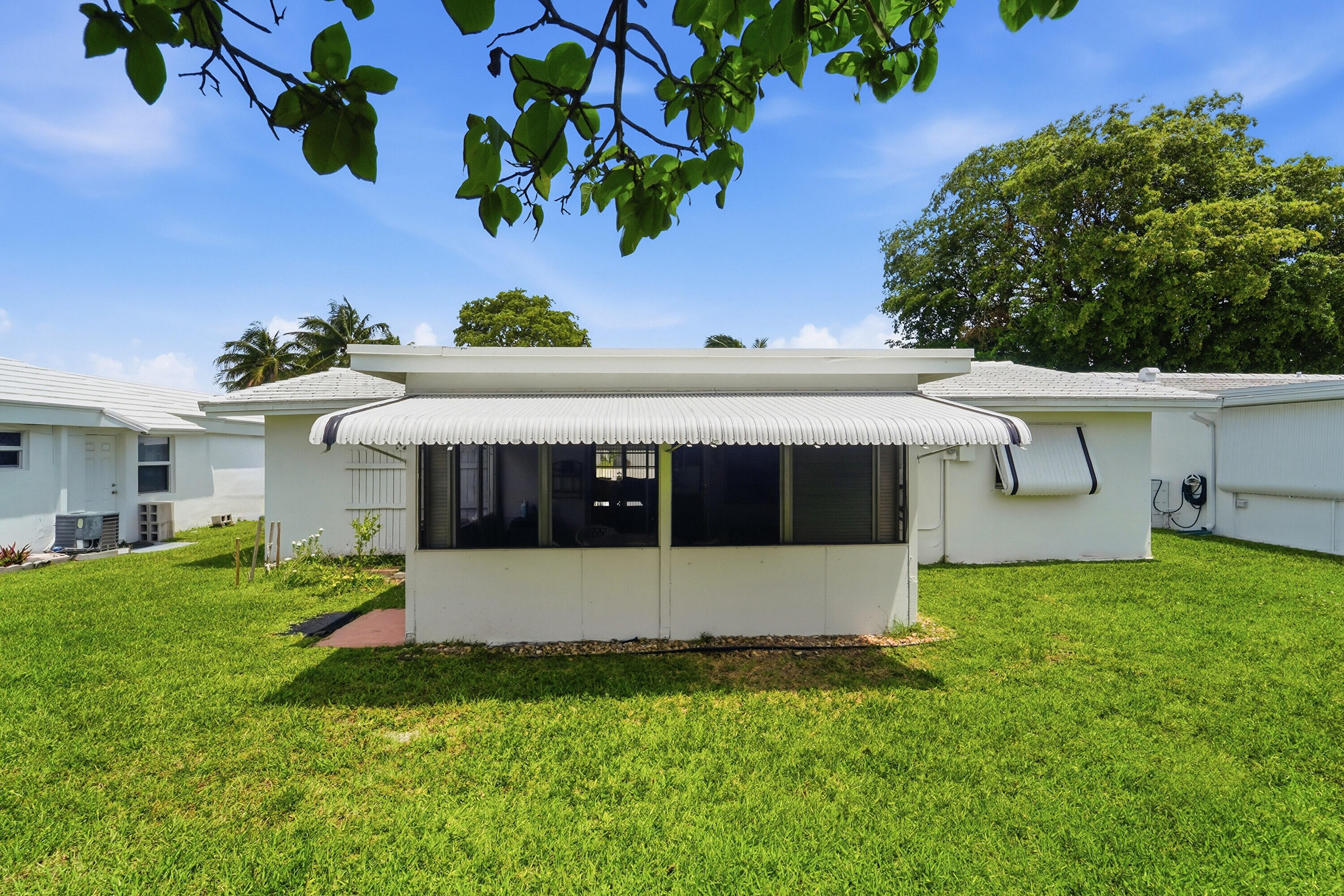 220 Leisure Boulevard Property Photo 14
