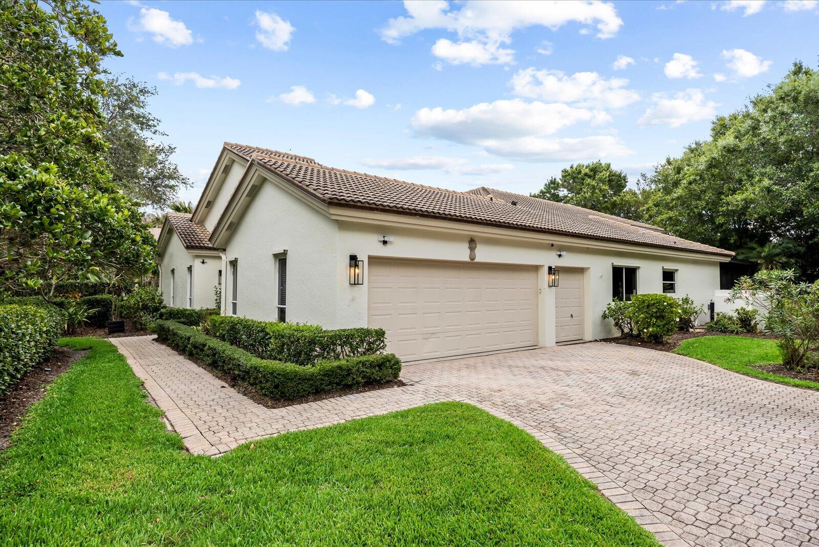1515 Nw Sawgrass Way Property Photo 2