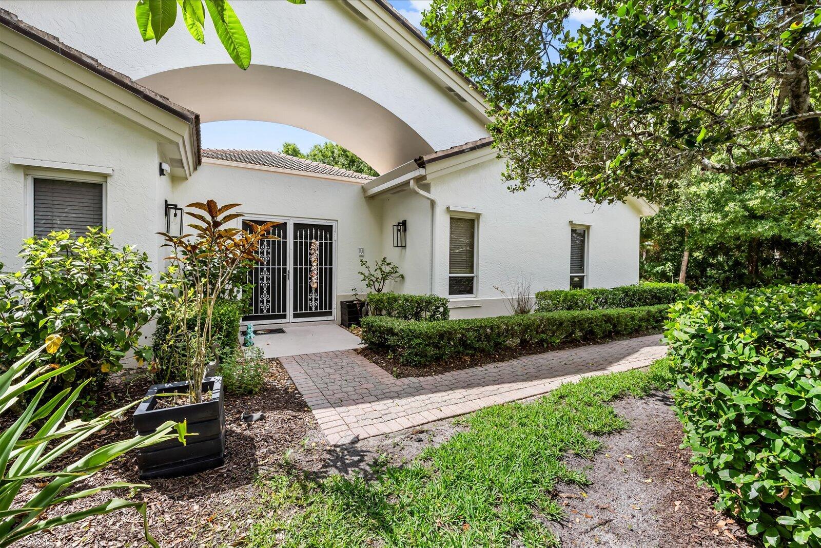 1515 Nw Sawgrass Way Property Photo 3