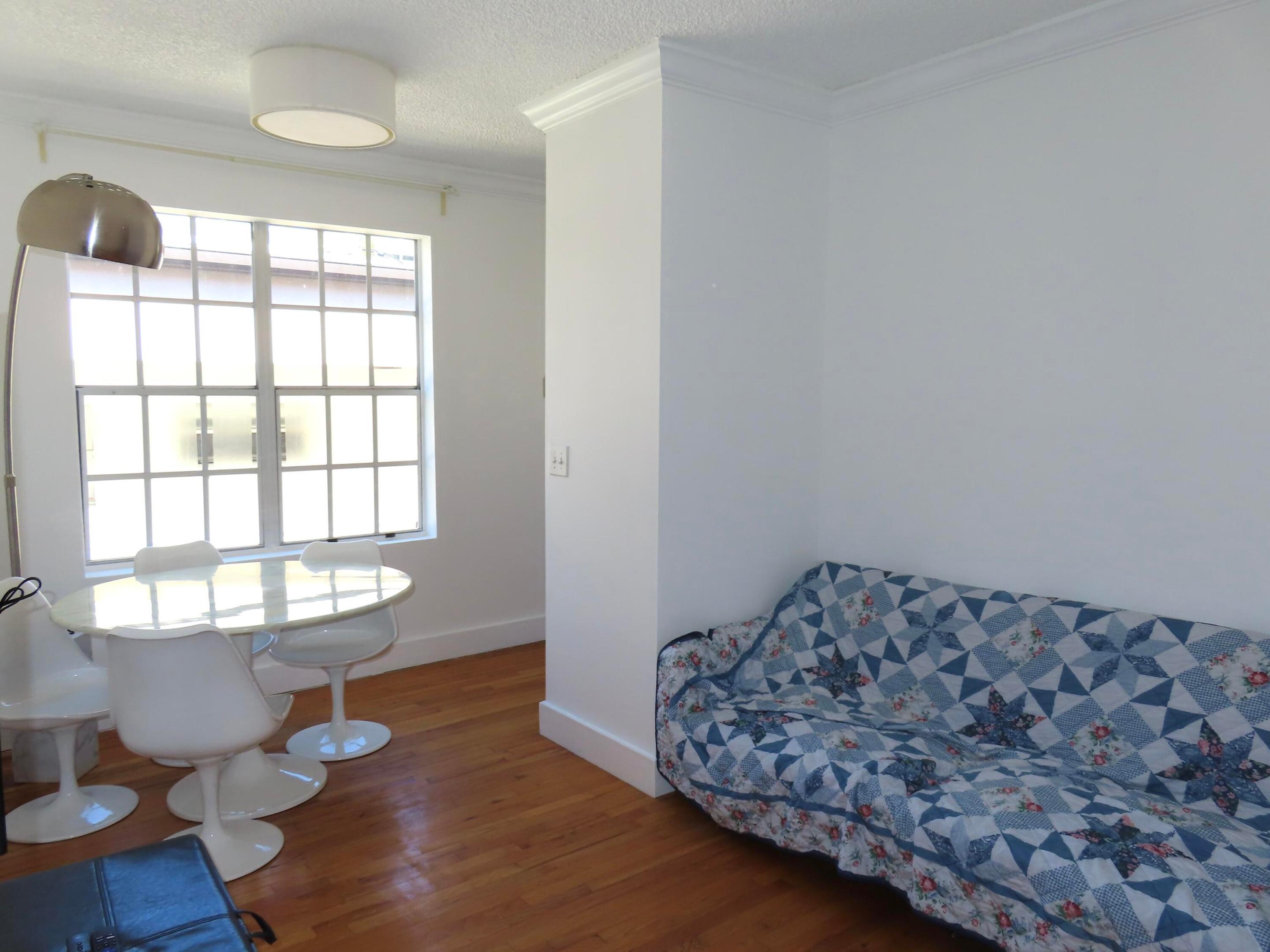 605 Euclid Avenue 202 Property Photo 3