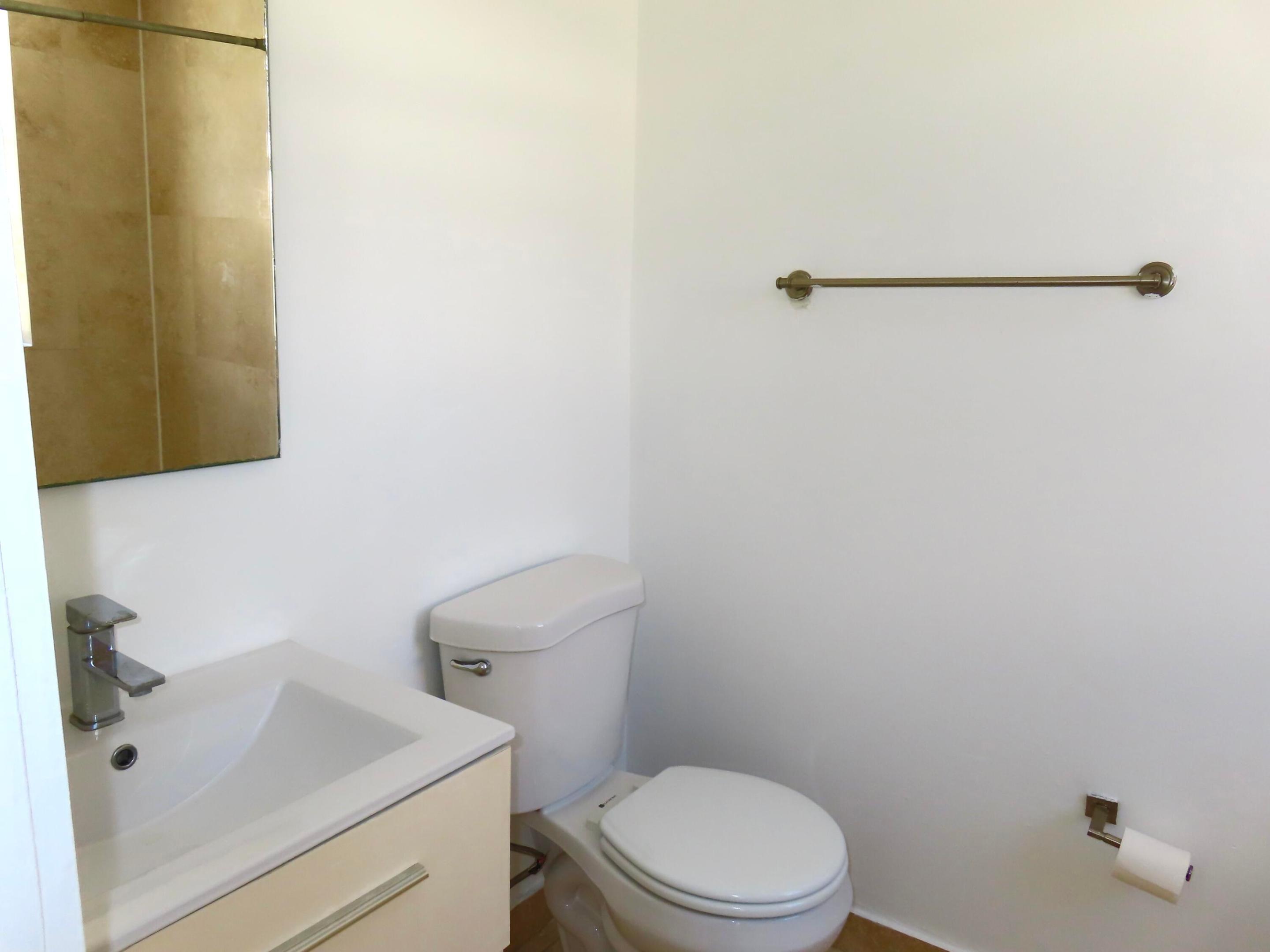 605 Euclid Avenue 202 Property Photo 12