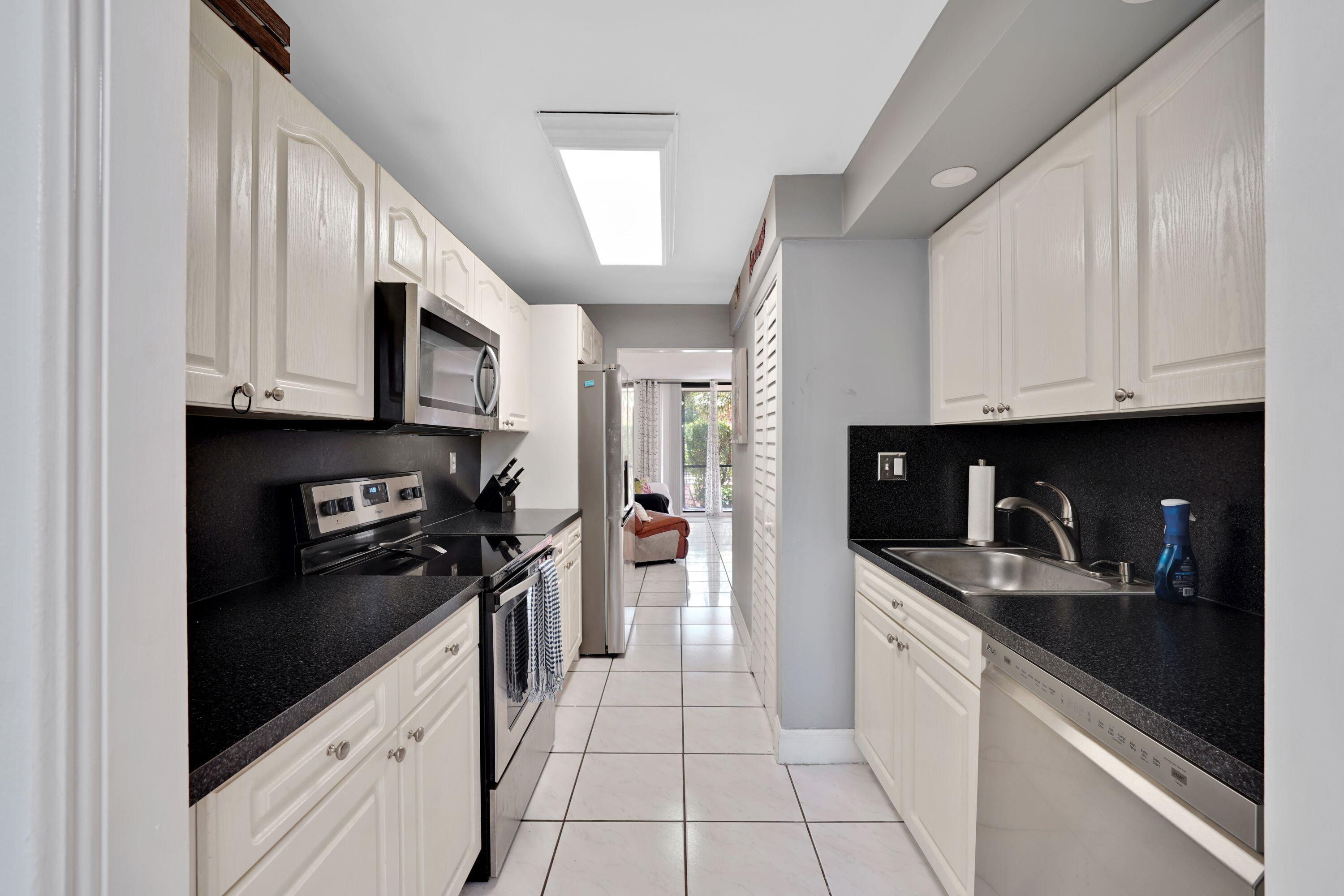 7451 Nw 16th Street 108 Property Photo 4