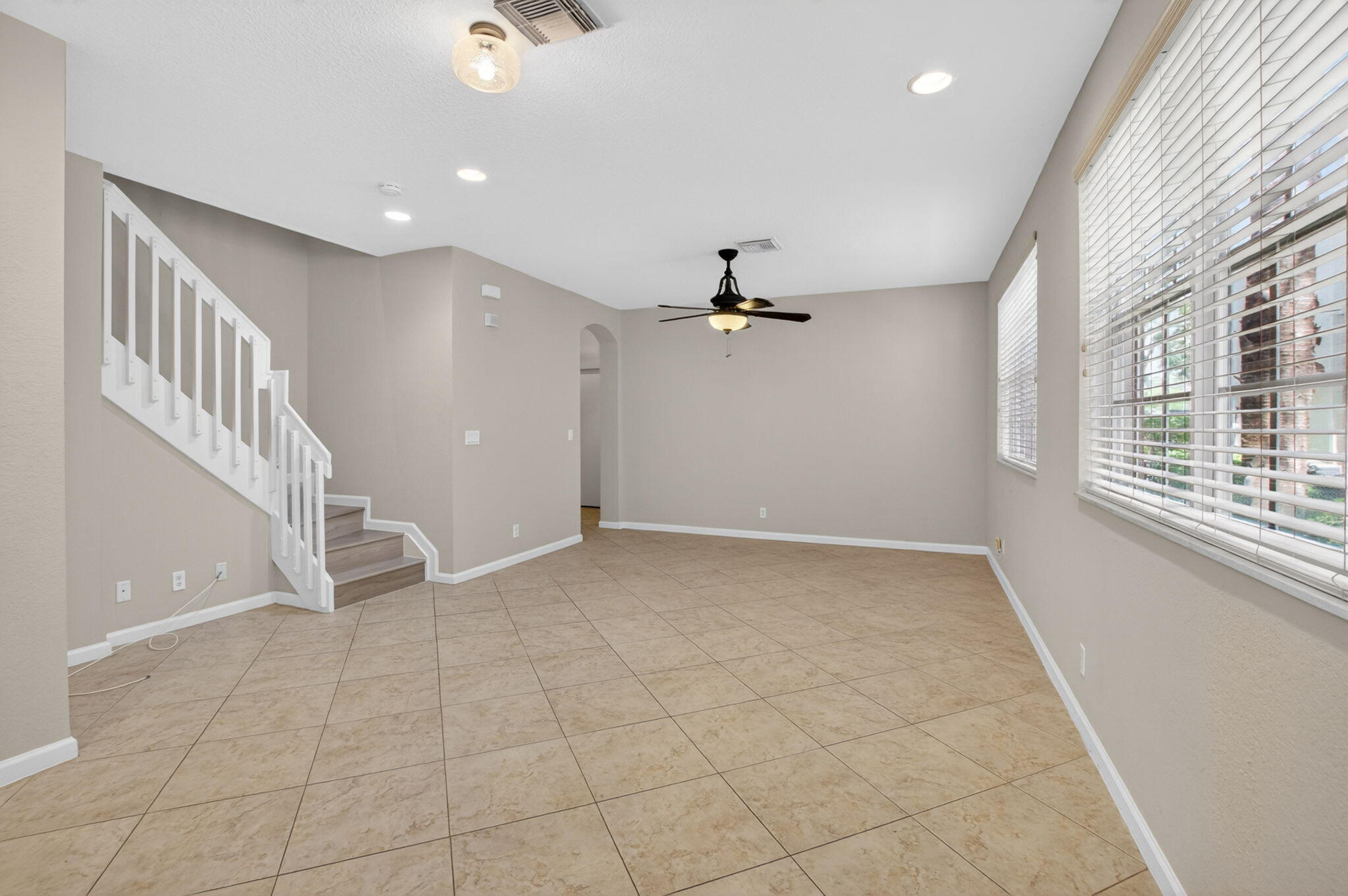 1418 W Wickham Circle B Property Photo 5