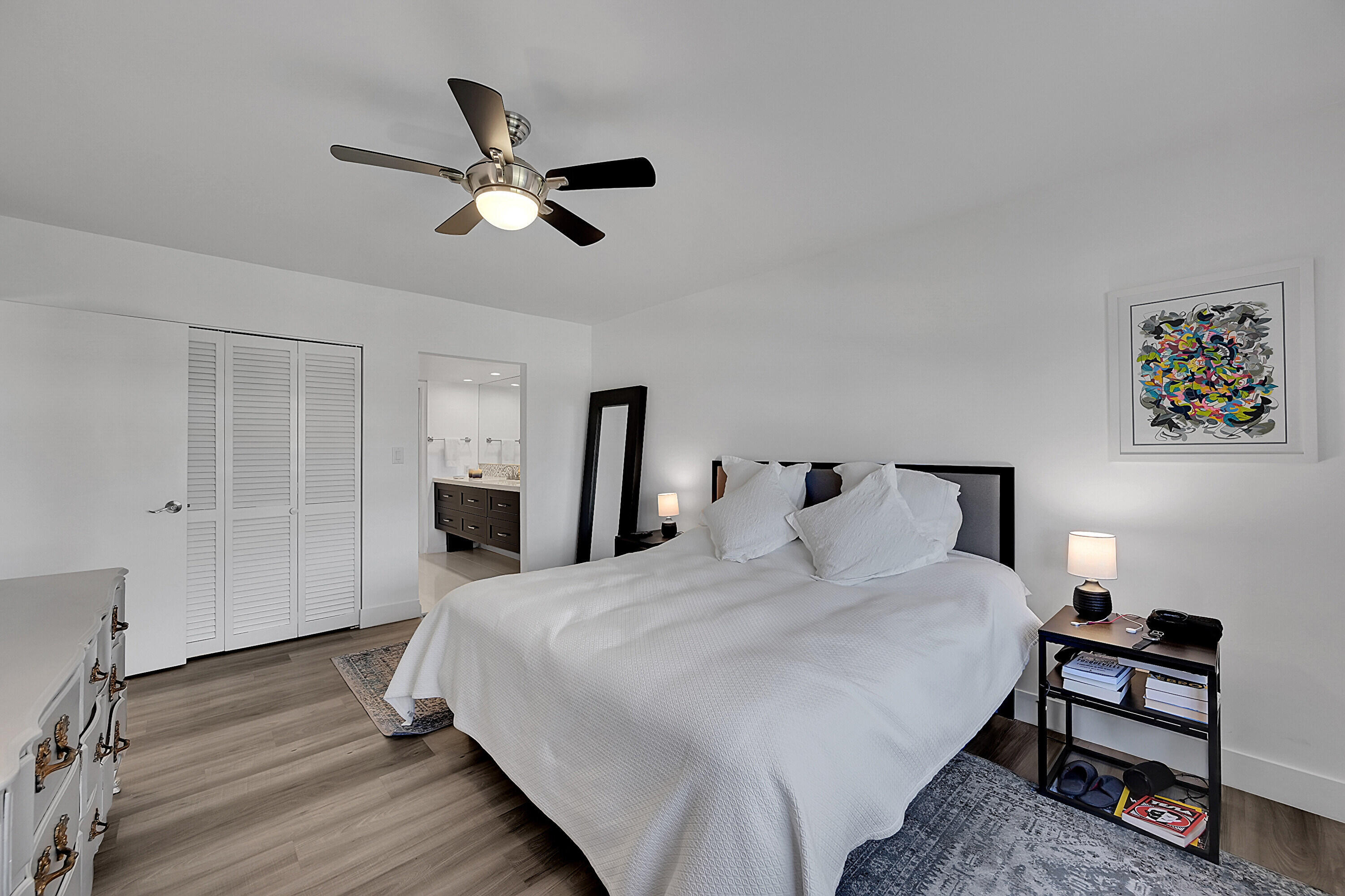 2871 N Ocean Boulevard D302 Property Photo 21