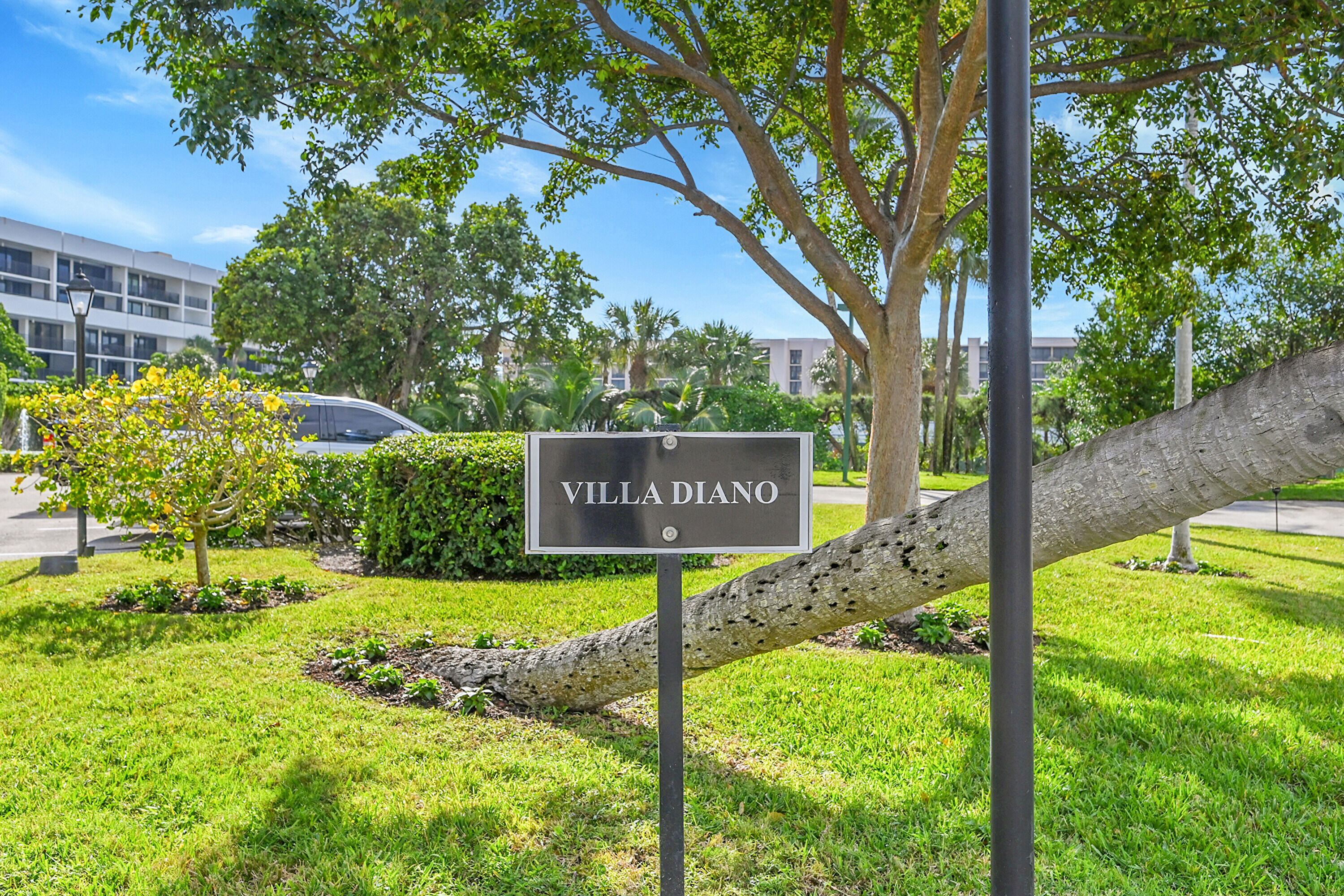 2871 N Ocean Boulevard D302 Property Photo 56