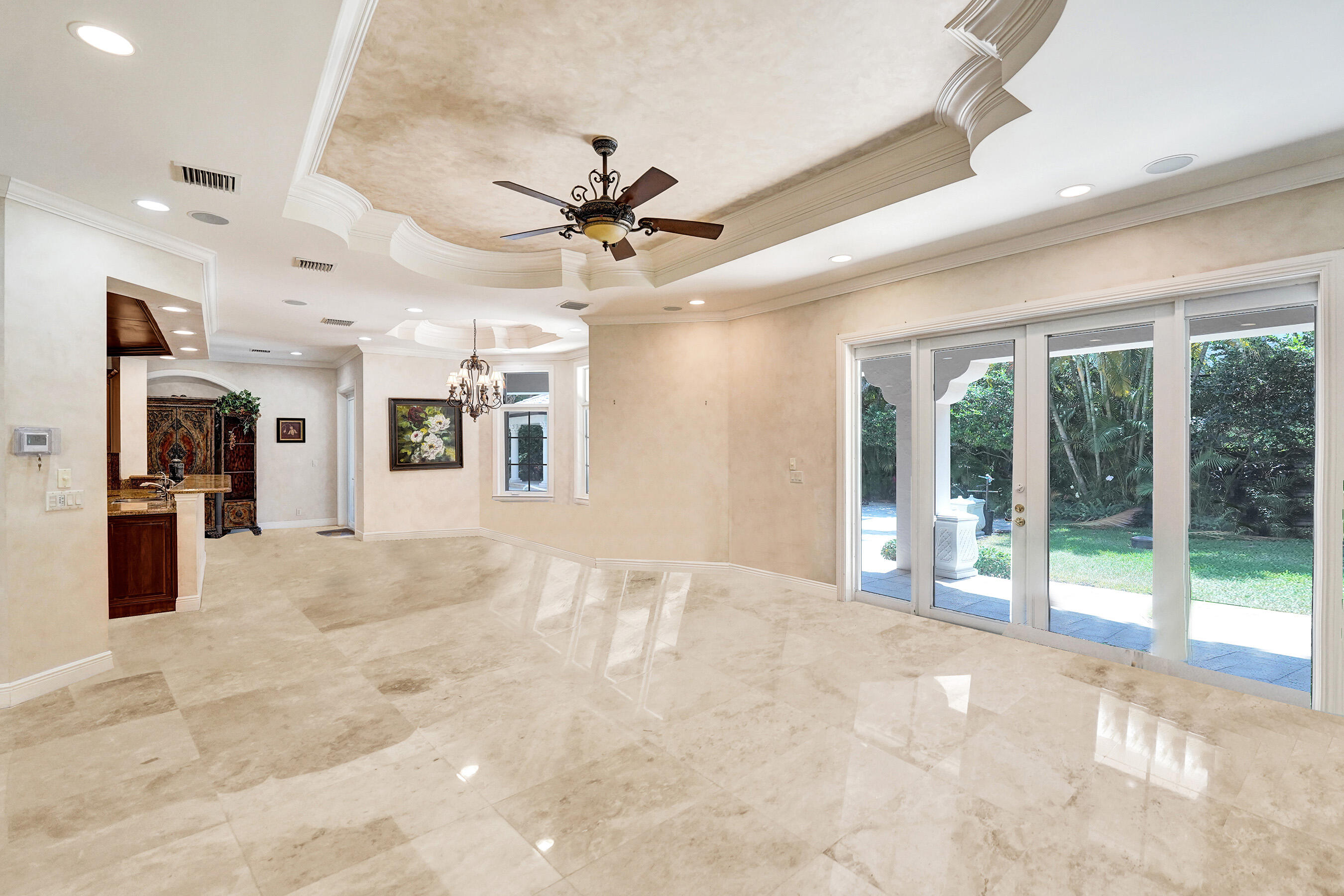 1212 E Lake Drive Property Photo 19