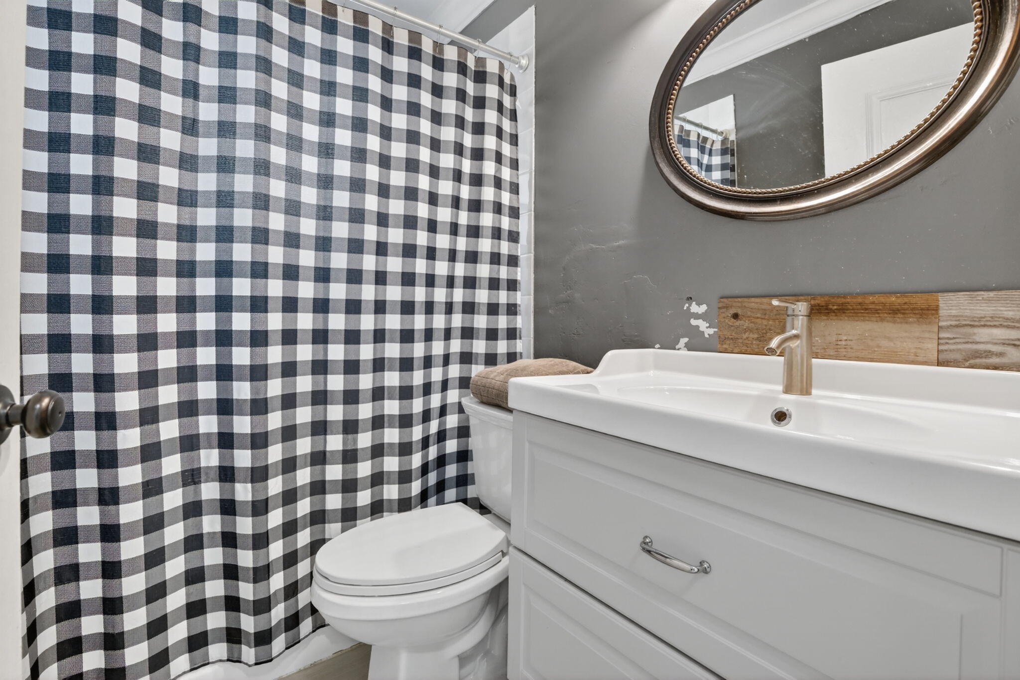 13970 Oaklawn Place Property Photo 32