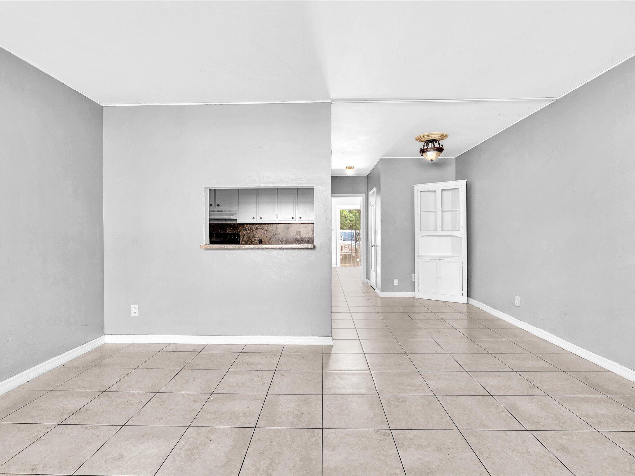 2915 Plunkett Street 5d Property Photo 9