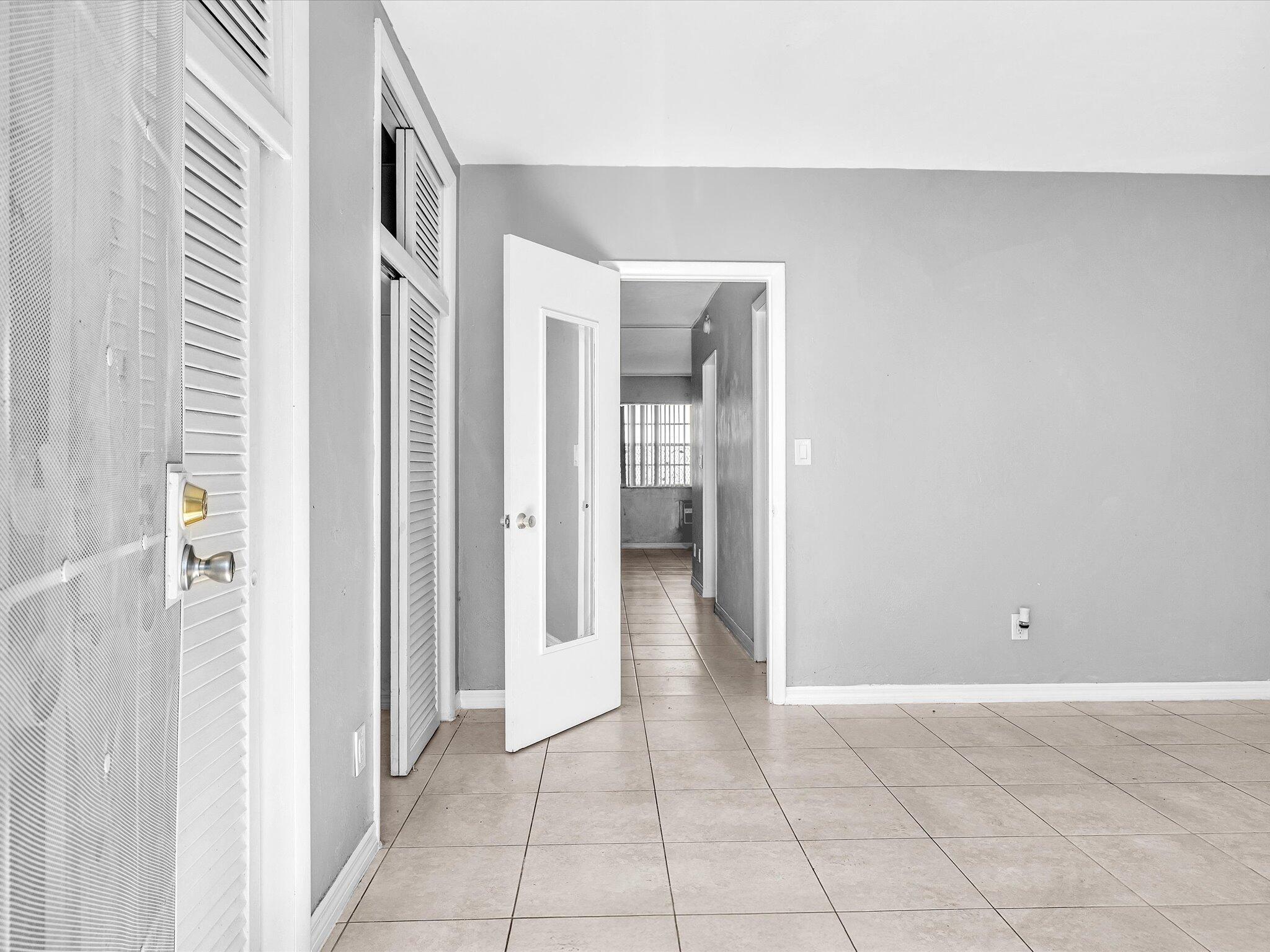 2915 Plunkett Street 5d Property Photo 13