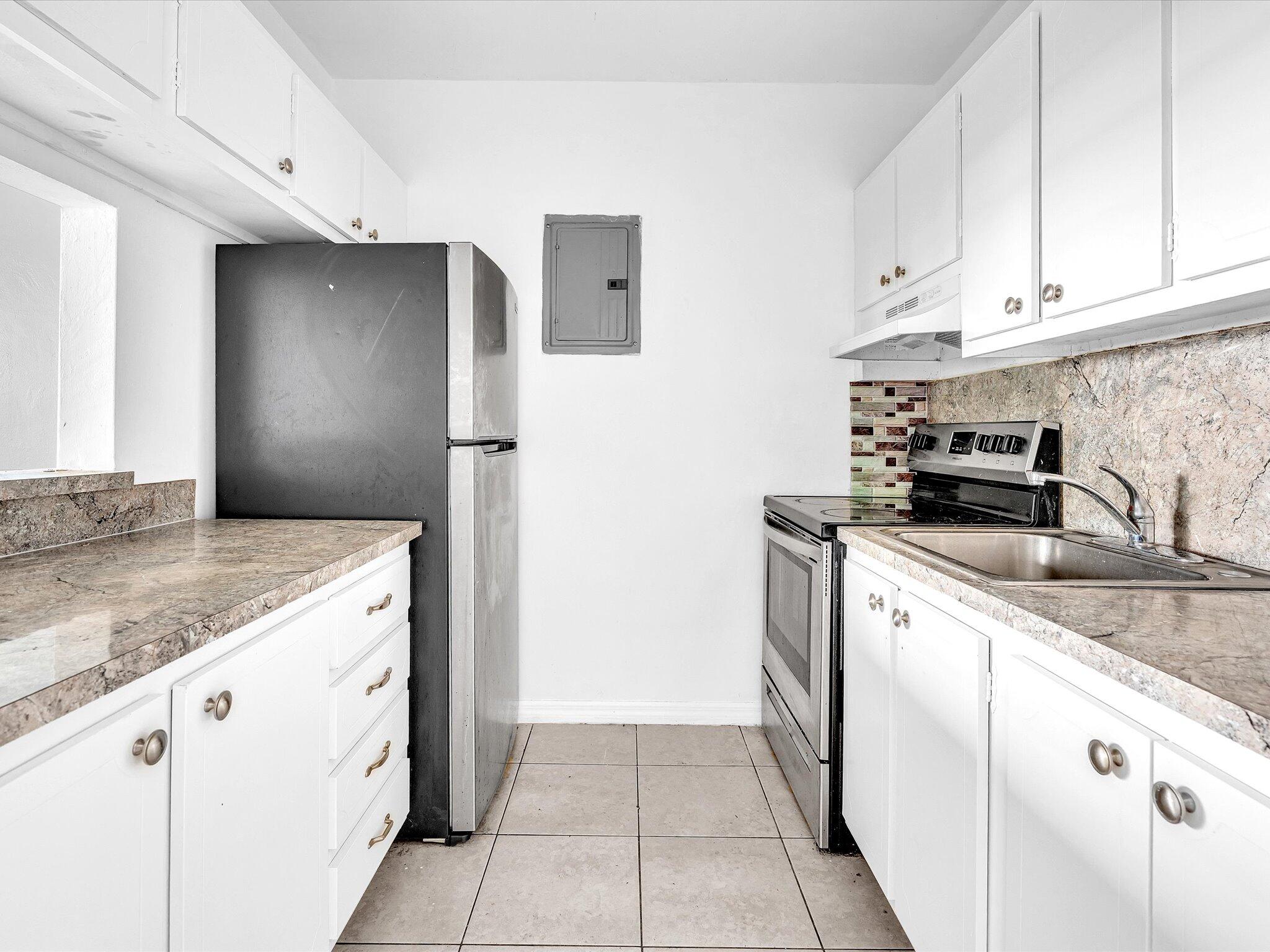 2915 Plunkett Street 5d Property Photo 14