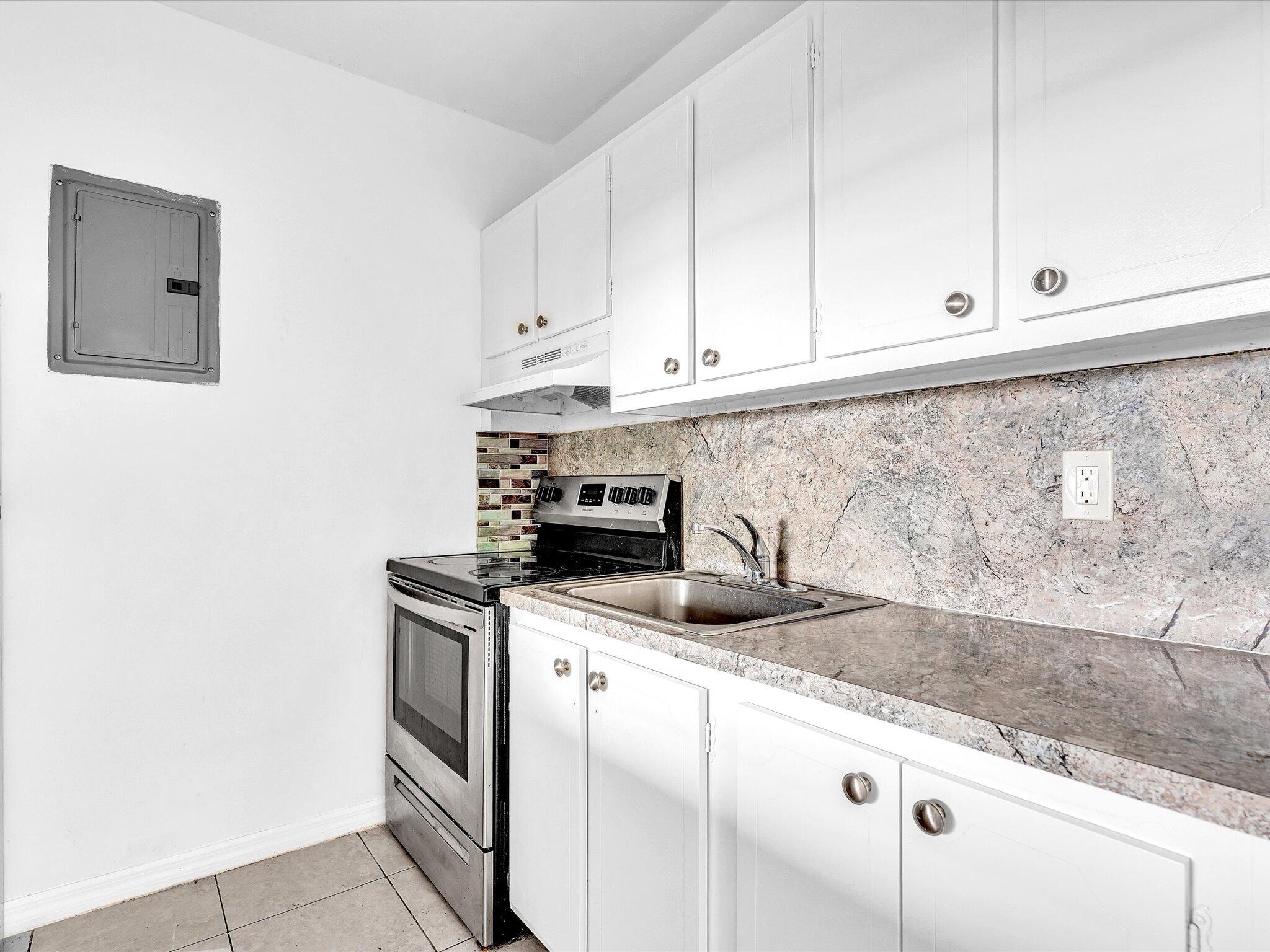 2915 Plunkett Street 5d Property Photo 15