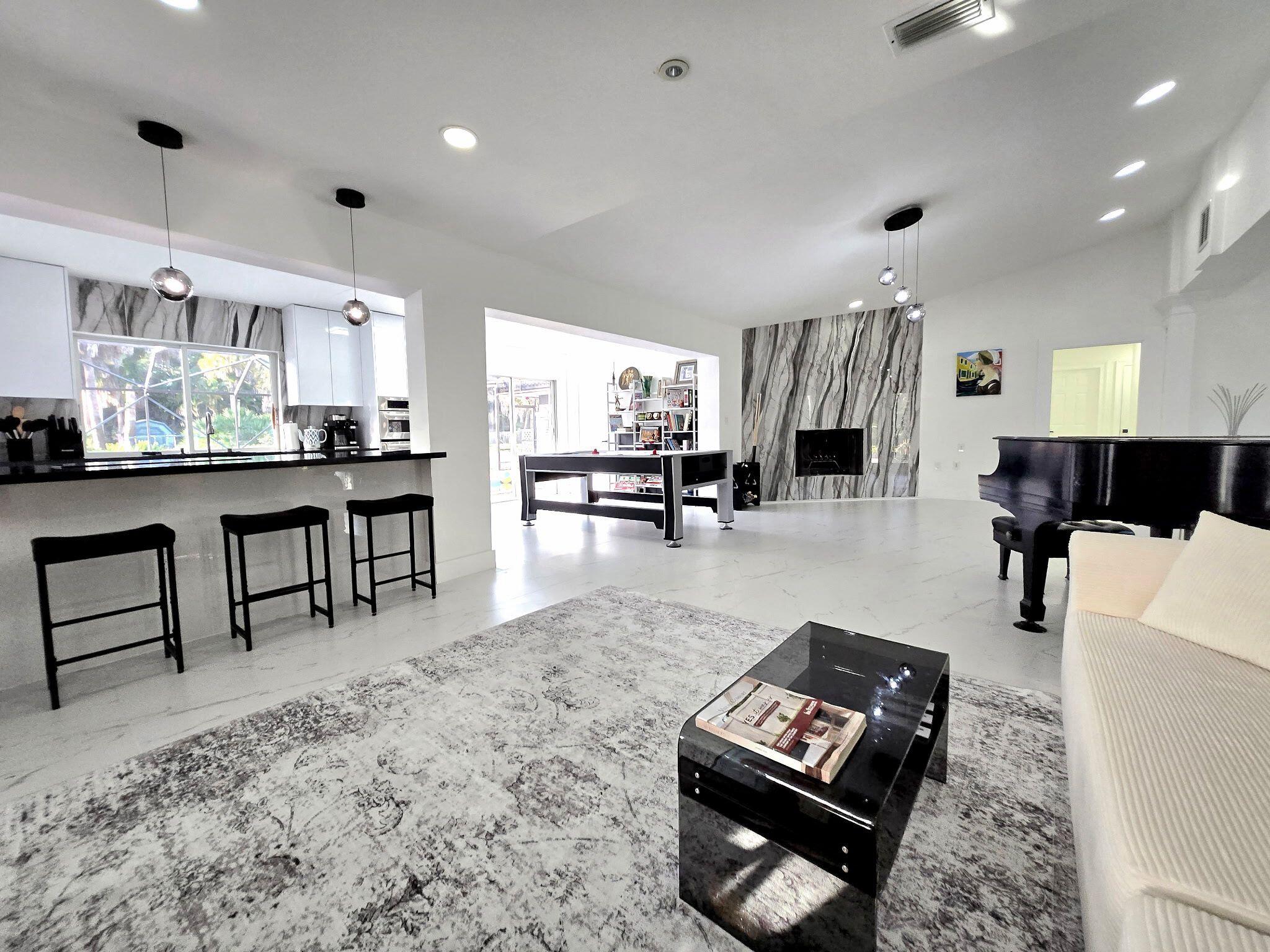 12231 Areaca Drive Property Photo 5