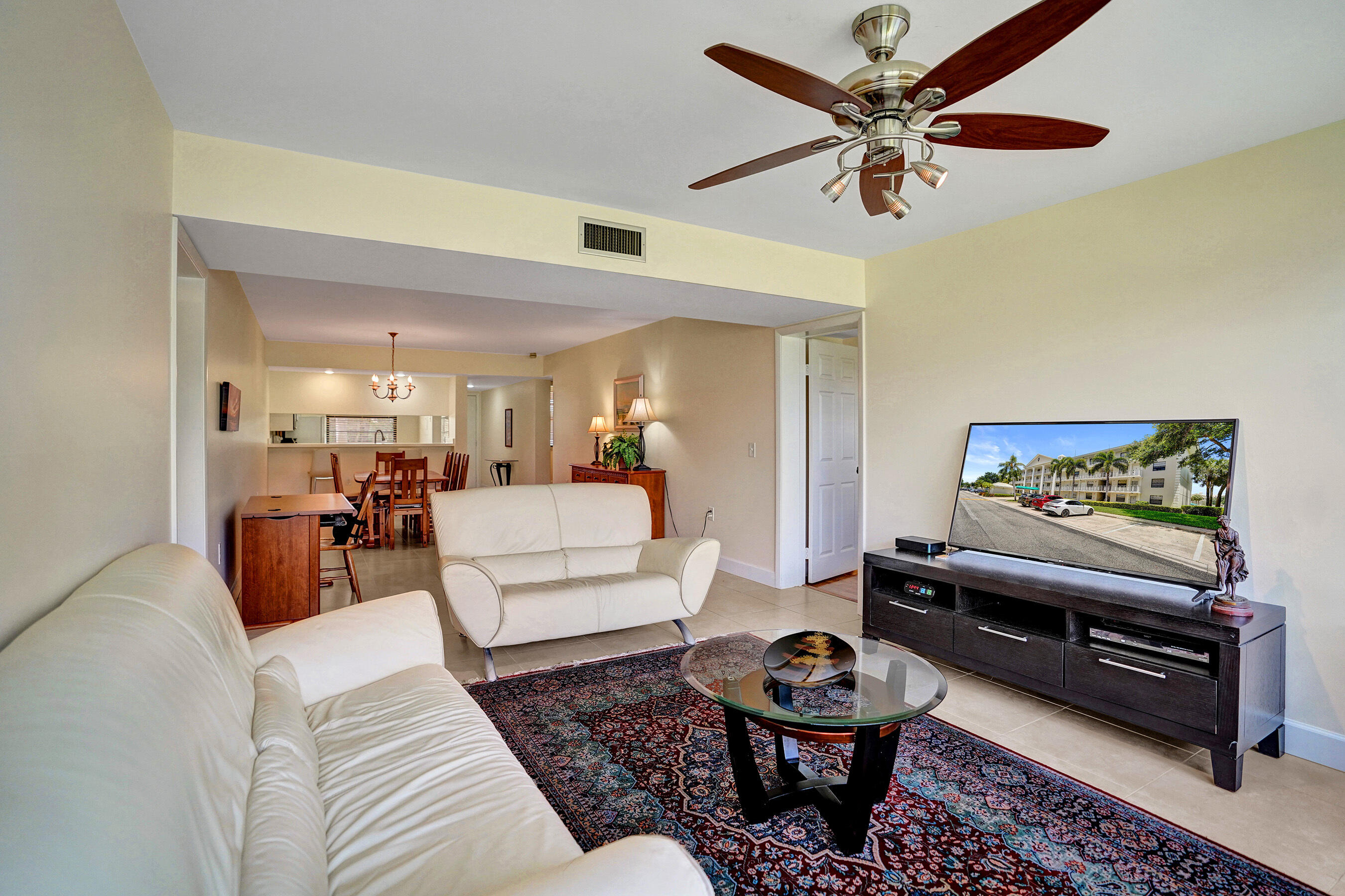 6037 Balboa Circle 101 Property Photo 10
