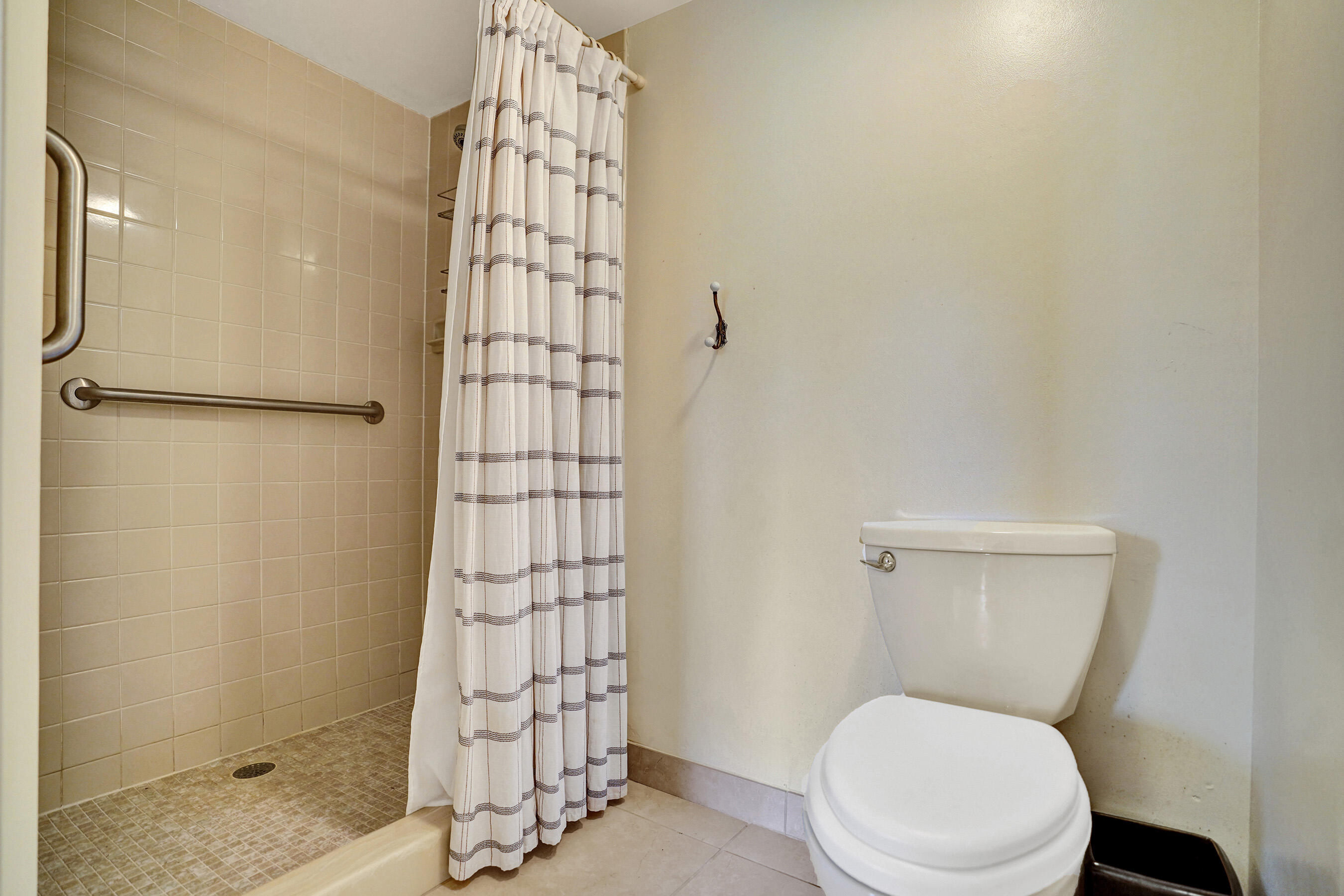 6037 Balboa Circle 101 Property Photo 14