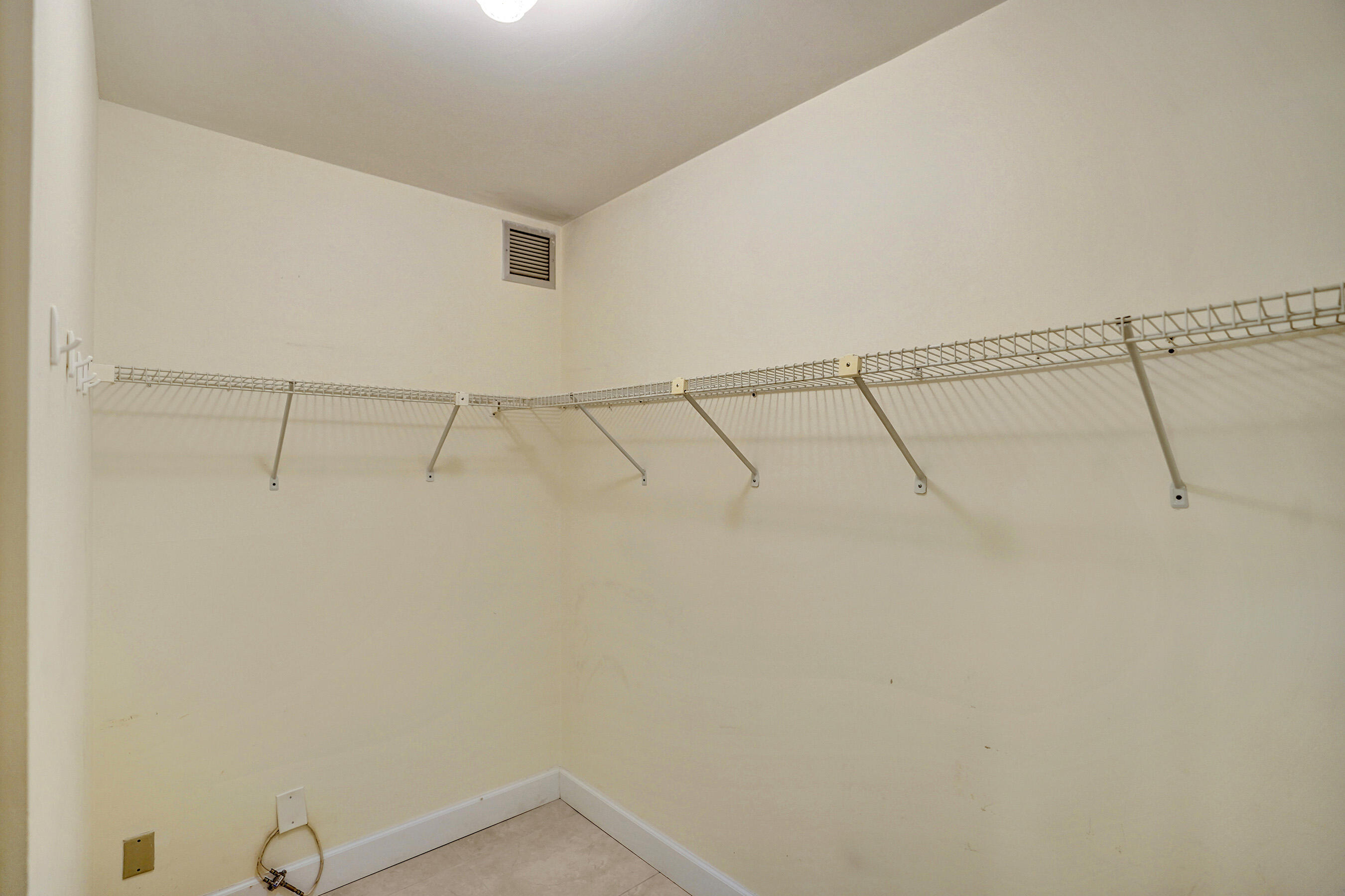 6037 Balboa Circle 101 Property Photo 15