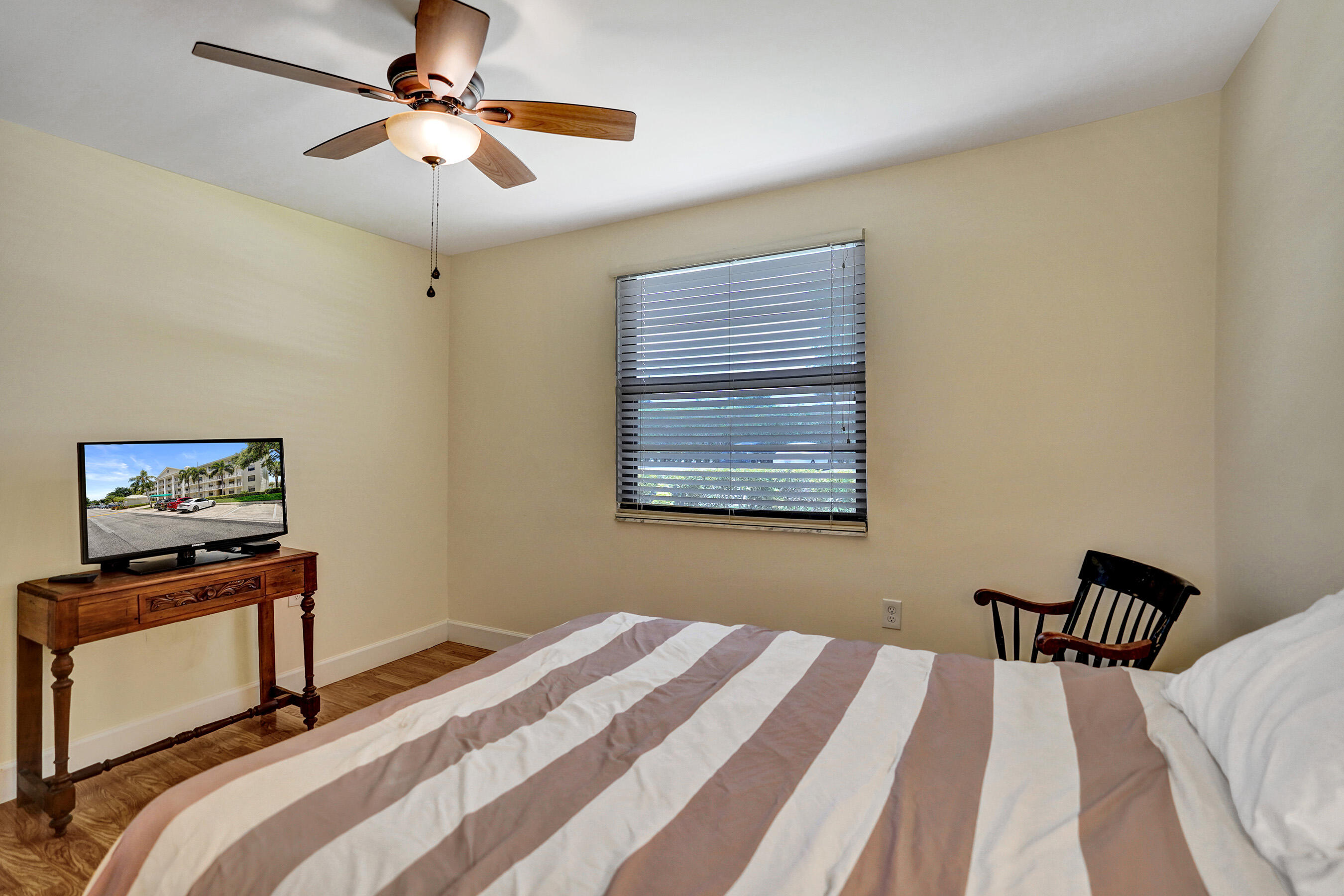 6037 Balboa Circle 101 Property Photo 18