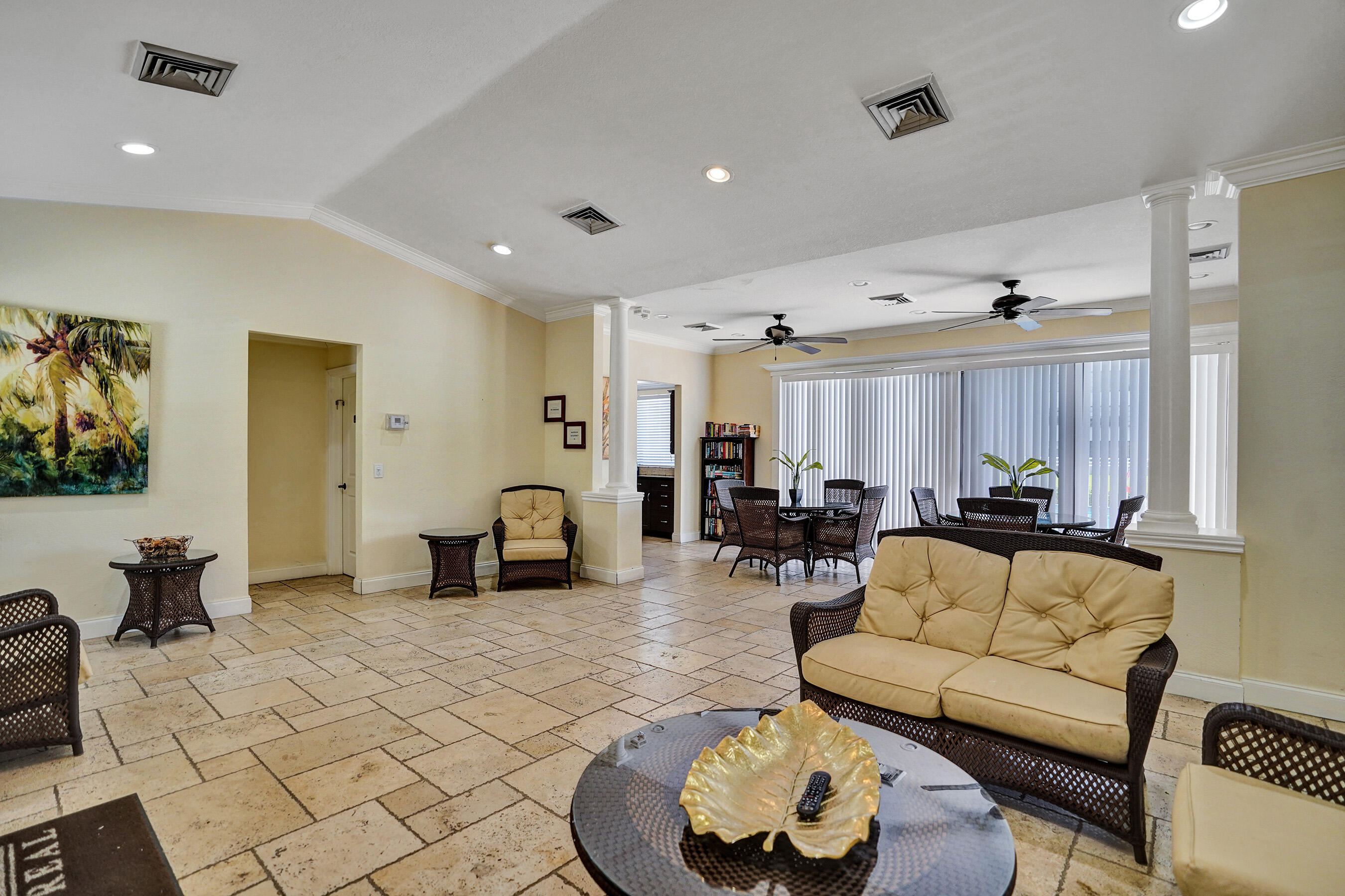 6037 Balboa Circle 101 Property Photo 25