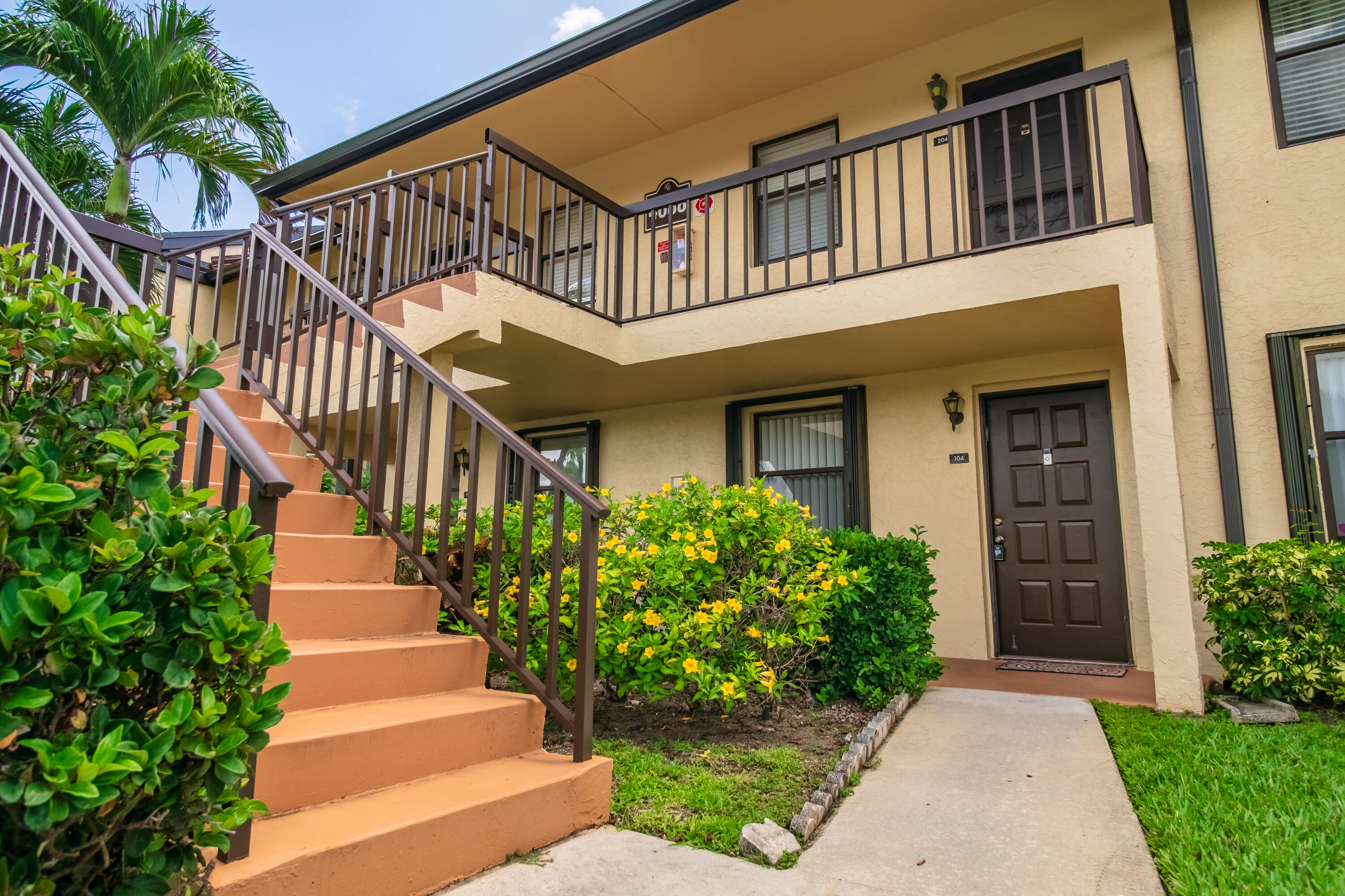 4688 Lucerne Lakes Blvd Boulevard E 104 Property Photo 4