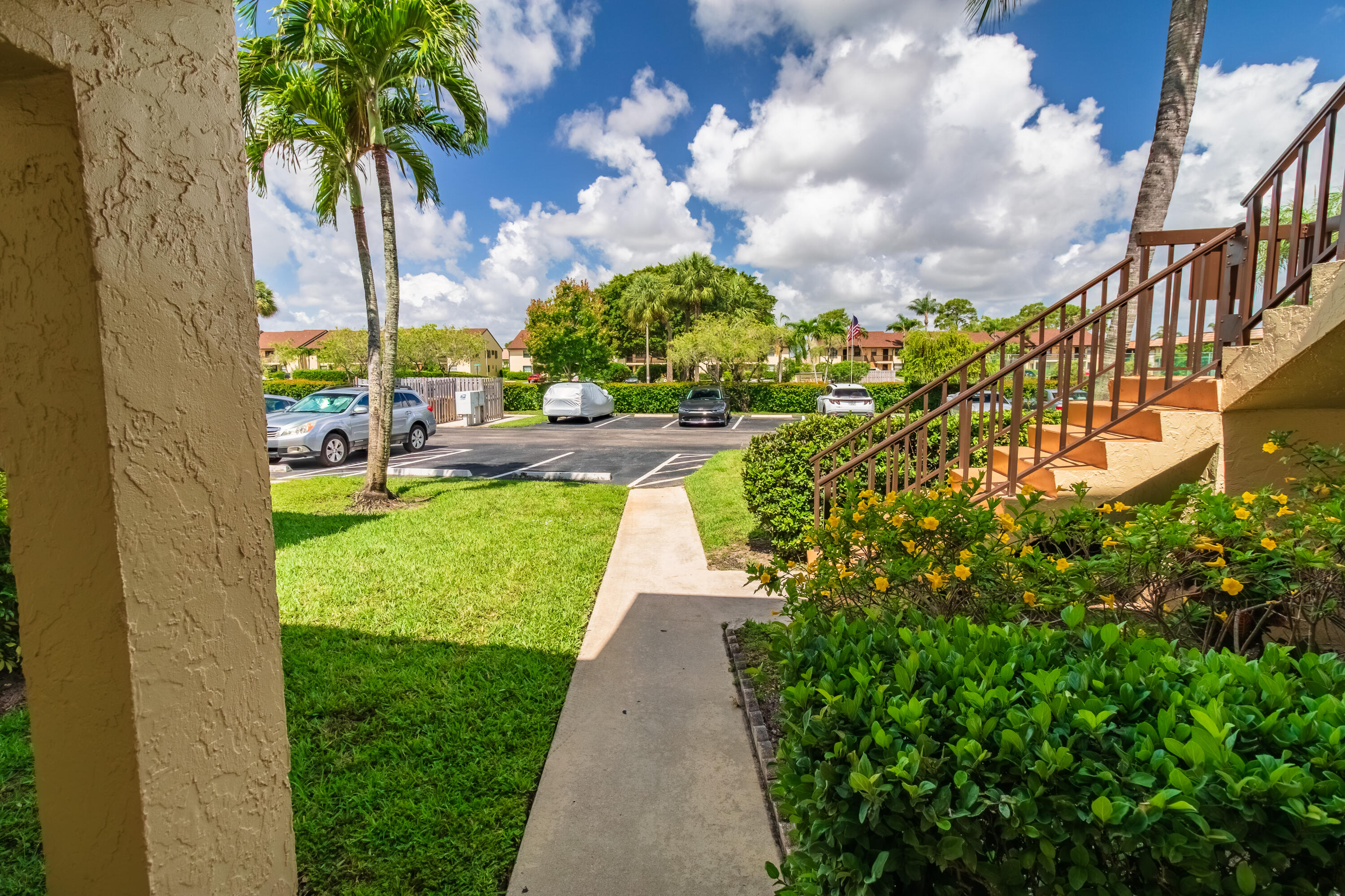 4688 Lucerne Lakes Blvd Boulevard E 104 Property Photo 7