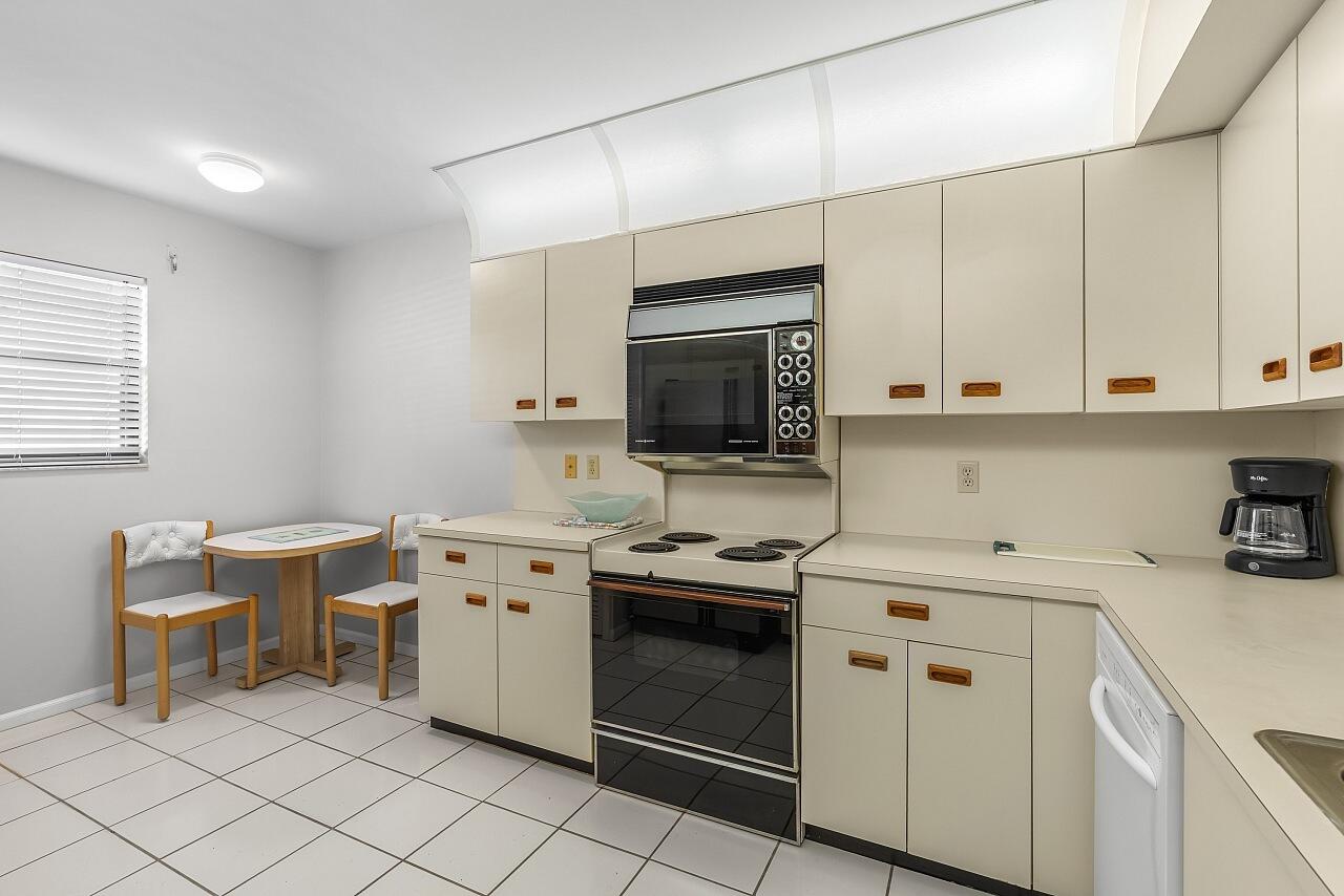 300 N Highway A1a 203c Property Photo 12