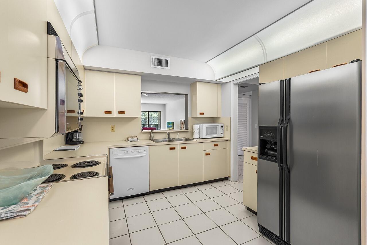 300 N Highway A1a 203c Property Photo 14