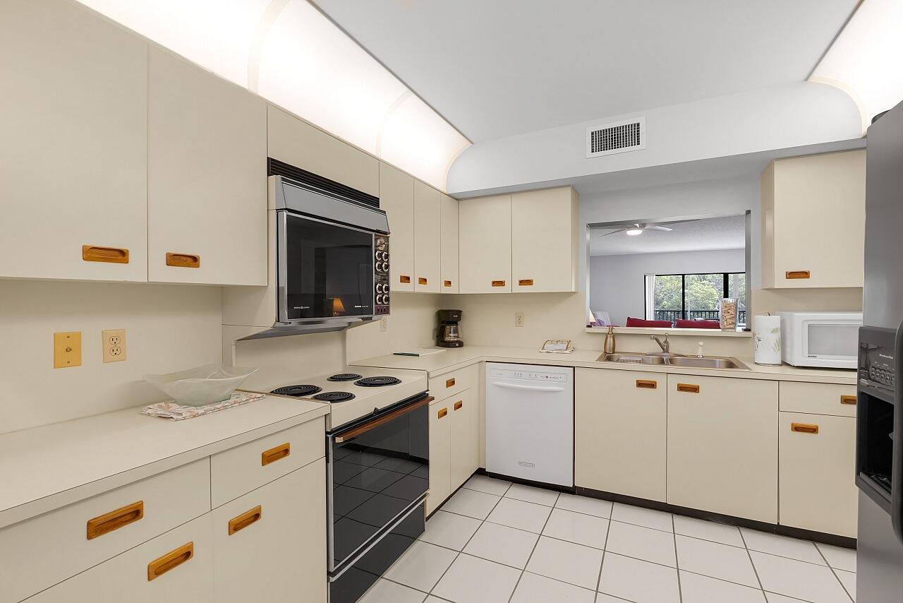 300 N Highway A1a 203c Property Photo 15