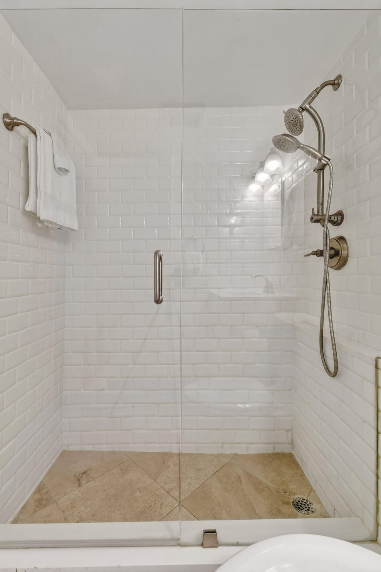 139 Sunrise Avenue 2030 Property Photo 27