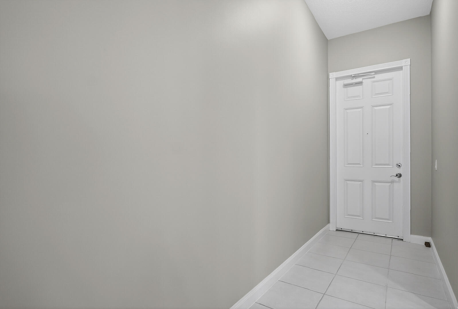 37 E Harbour Isle Dr Drive E 106 Property Photo 5