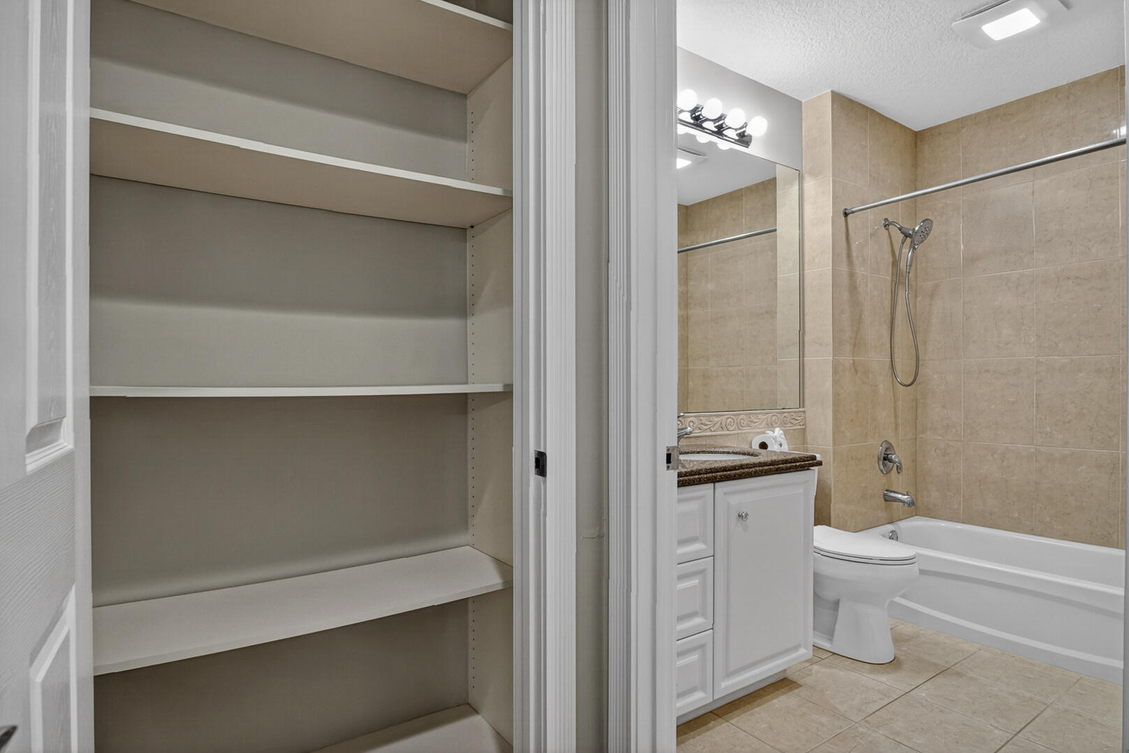 37 E Harbour Isle Dr Drive E 106 Property Photo 31