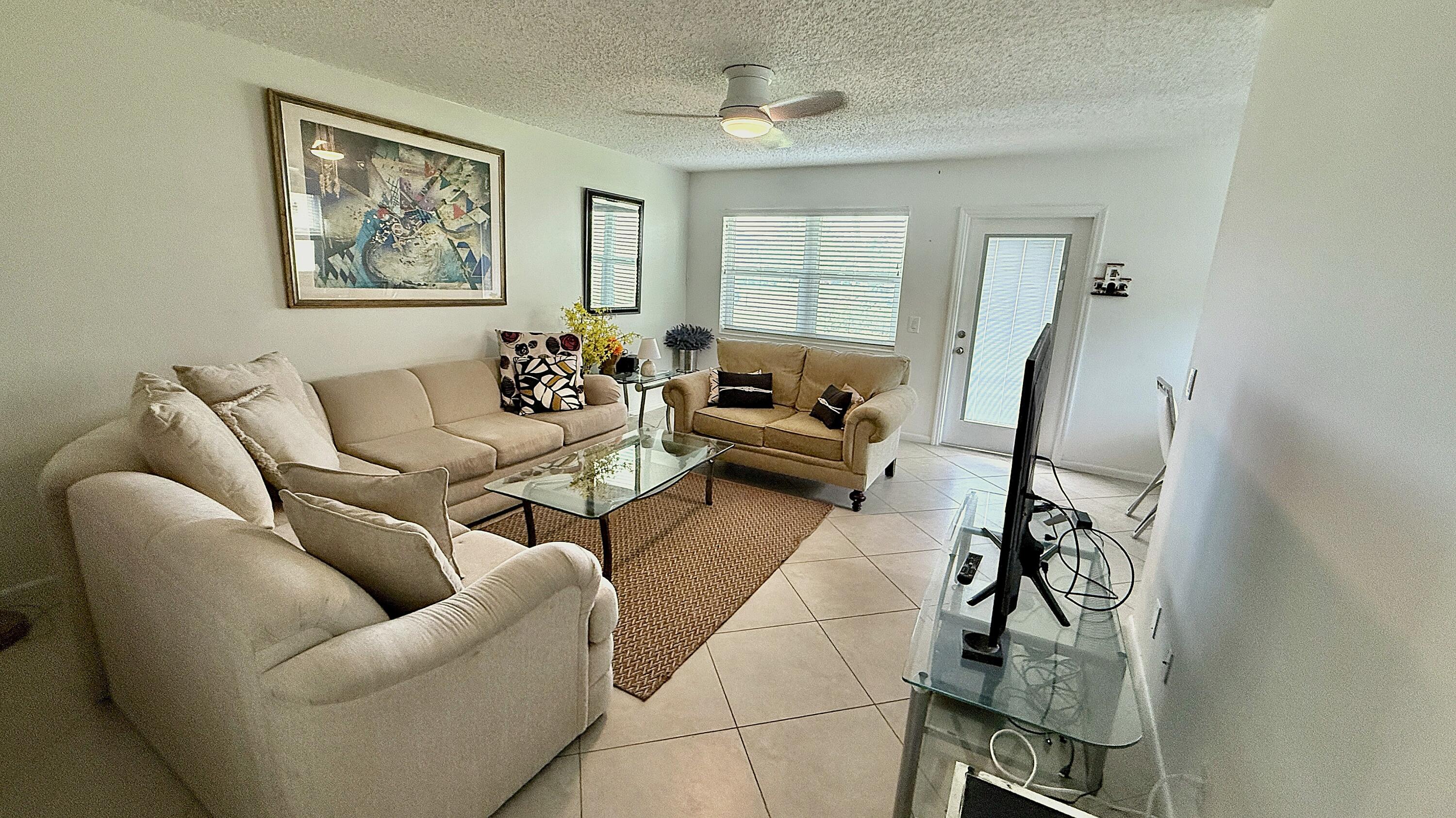 316 Markham Property Photo 5