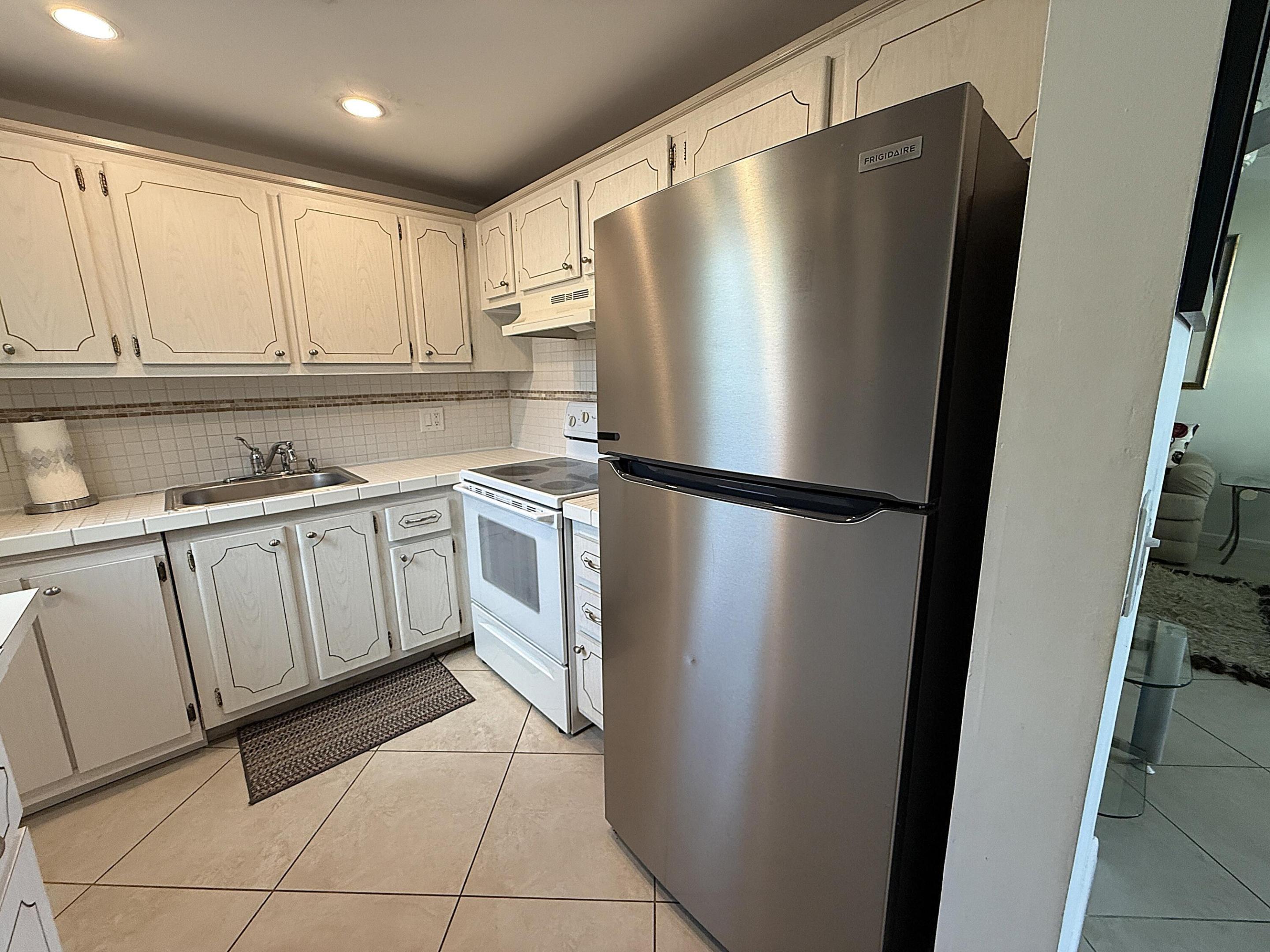 316 Markham Property Photo 10