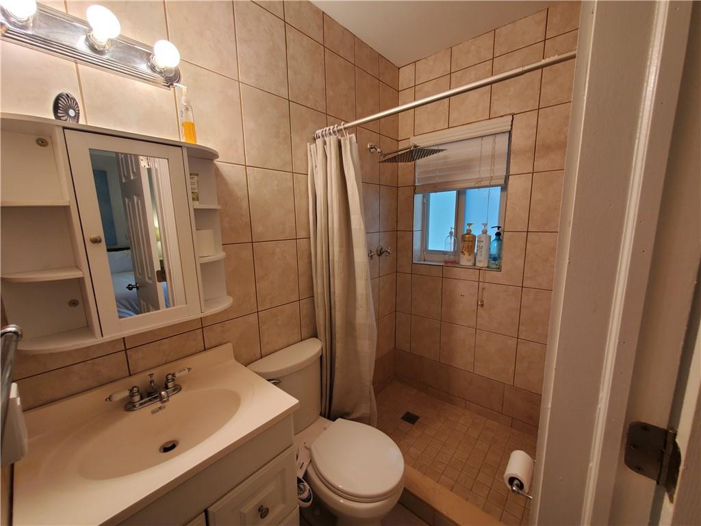 3204 Ne 6th Street Property Photo 13