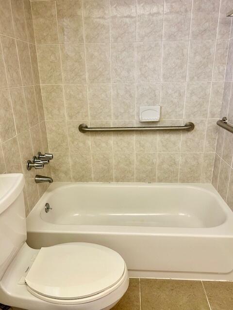 7960 Sunrise Lakes Drive N 205 Property Photo 9