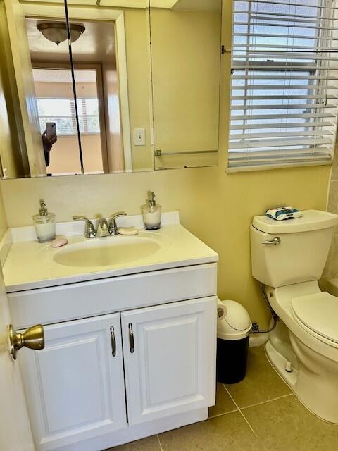 7960 Sunrise Lakes Drive N 205 Property Photo 10