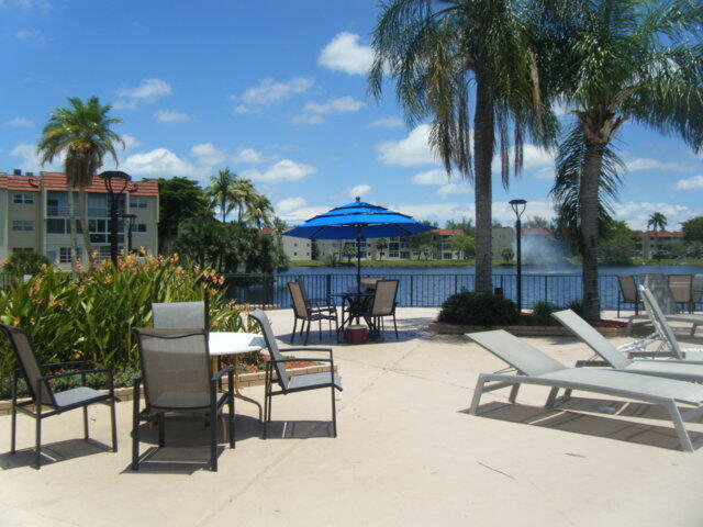 7960 Sunrise Lakes Drive N 205 Property Photo 19