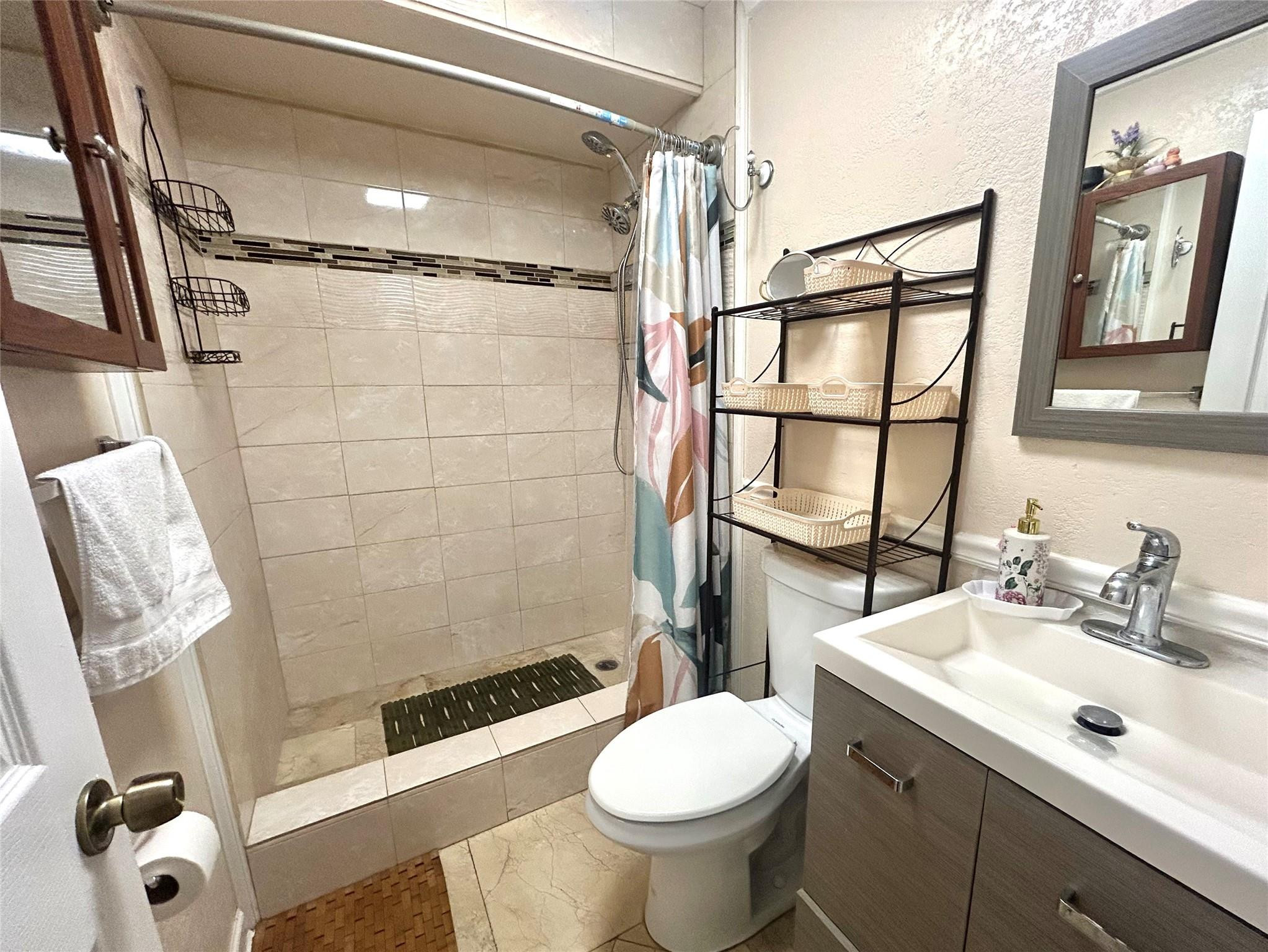 6100 Forest Hill Boulevard 101 Property Photo 4