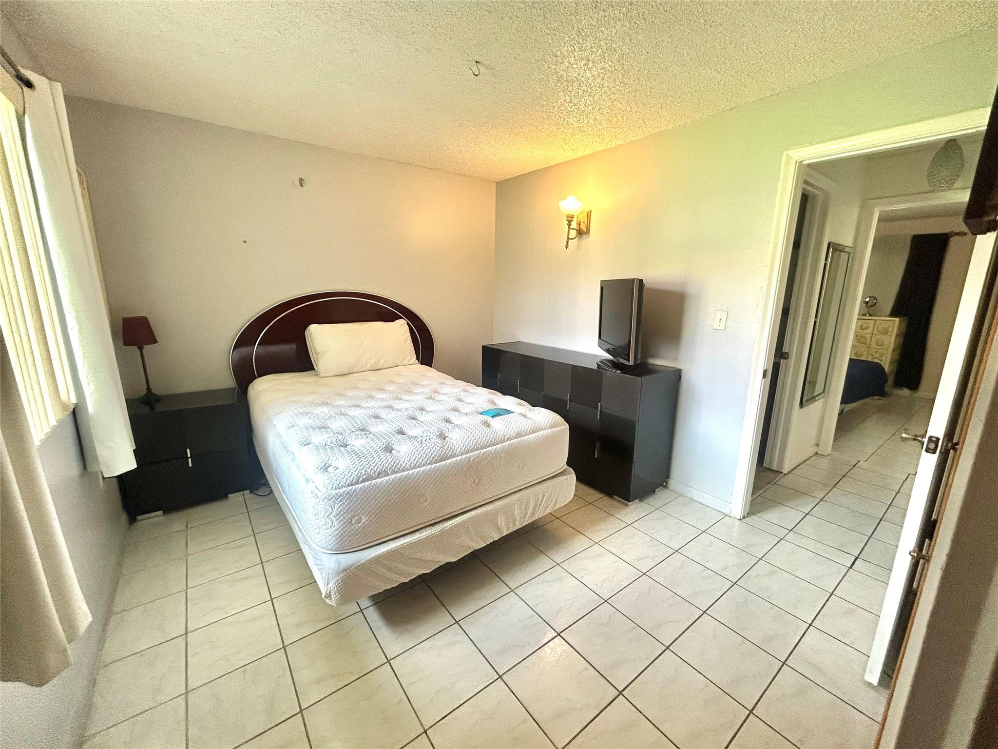 6100 Forest Hill Boulevard 101 Property Photo 5