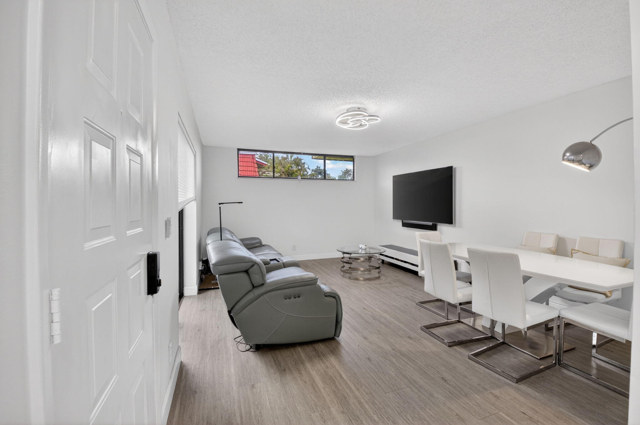8385 Trent Court D Property Photo 4