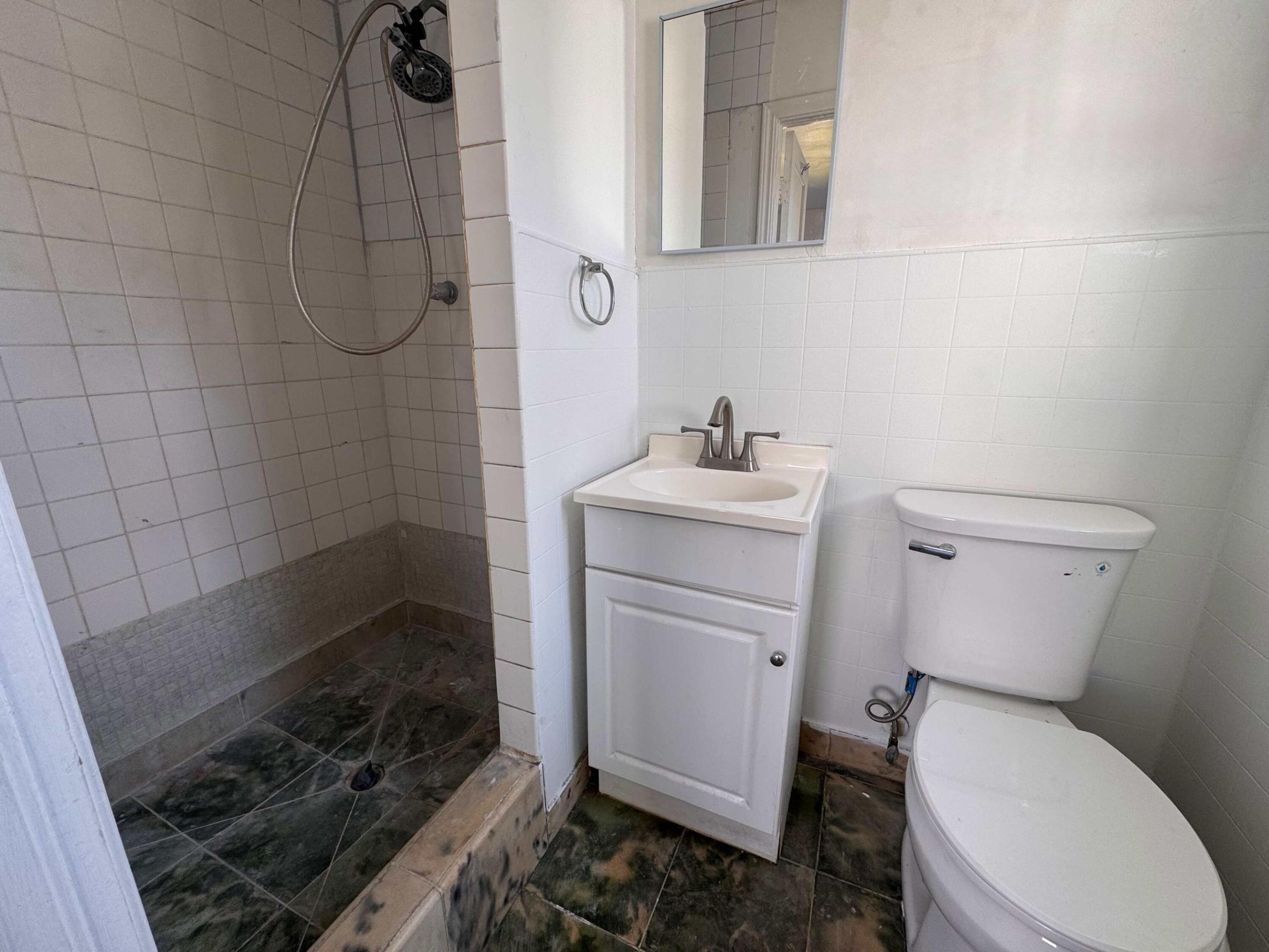 2515 Avenue E Property Photo 8