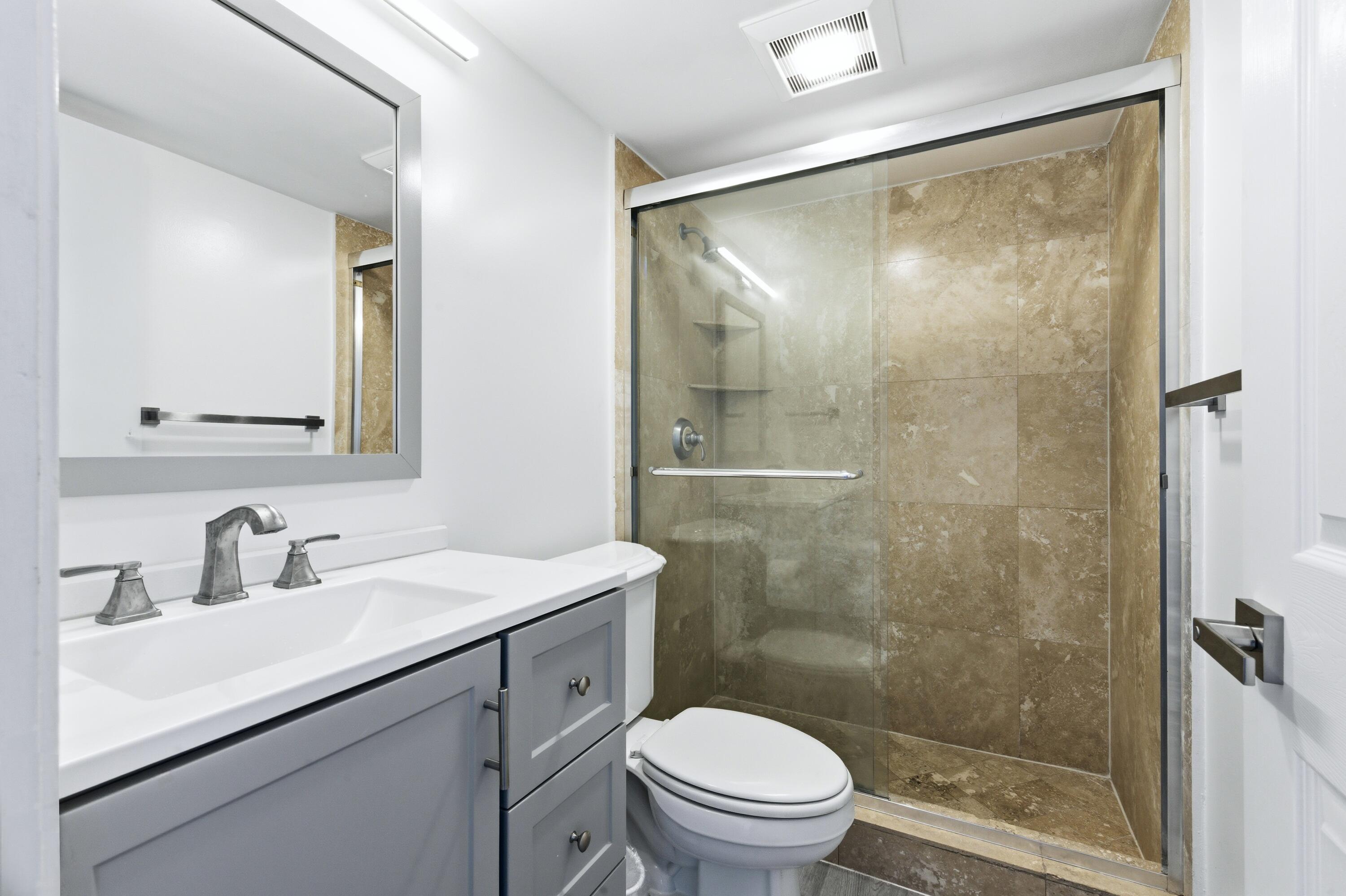 5600 N Flagler Drive 1605 Property Photo 13